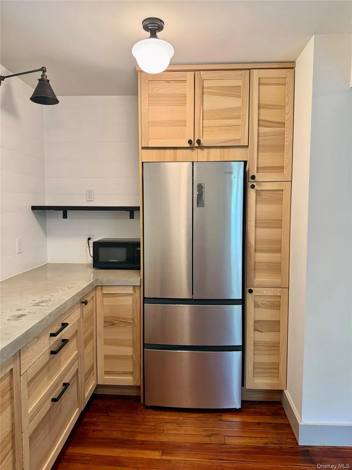 34 Garden Street, Red Hook, NY, 3 Bedrooms Bedrooms, 7 Rooms Rooms,1 BathroomBathrooms,Residential Lease,For Rent,Garden,0,1026557 34 Garden Street, Red Hook, NY, 3 Bedrooms Bedrooms, 7 Rooms Rooms,1 BathroomBathrooms,Residential Lease,For Rent,Garden,0,1026557