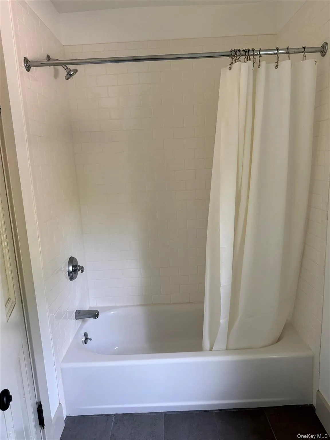 34 Garden Street, Red Hook, NY, 3 Bedrooms Bedrooms, 7 Rooms Rooms,1 BathroomBathrooms,Residential Lease,For Rent,Garden,0,1026557 34 Garden Street, Red Hook, NY, 3 Bedrooms Bedrooms, 7 Rooms Rooms,1 BathroomBathrooms,Residential Lease,For Rent,Garden,0,1026557