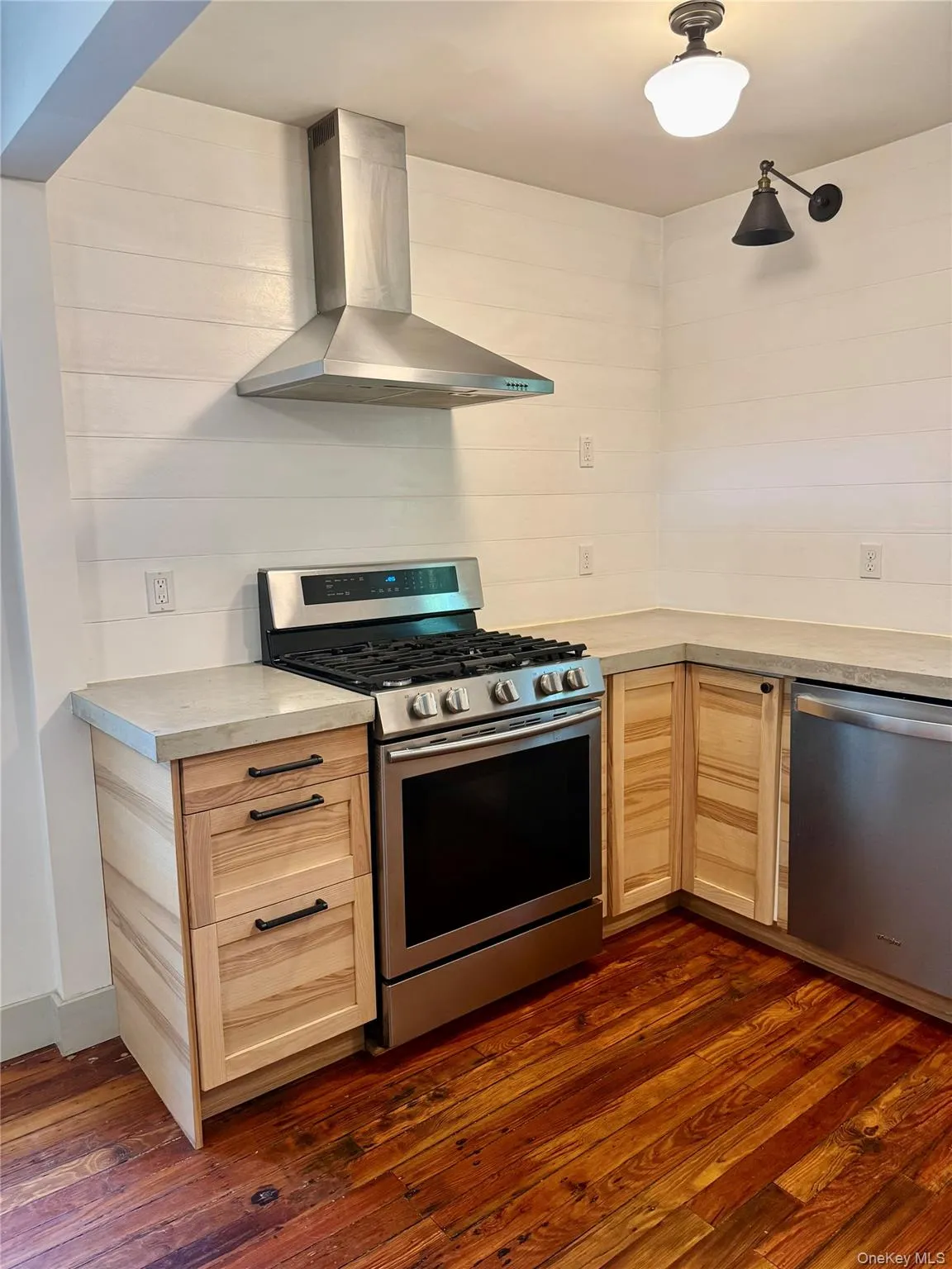 34 Garden Street, Red Hook, NY, 3 Bedrooms Bedrooms, 7 Rooms Rooms,1 BathroomBathrooms,Residential Lease,For Rent,Garden,0,1026557 34 Garden Street, Red Hook, NY, 3 Bedrooms Bedrooms, 7 Rooms Rooms,1 BathroomBathrooms,Residential Lease,For Rent,Garden,0,1026557