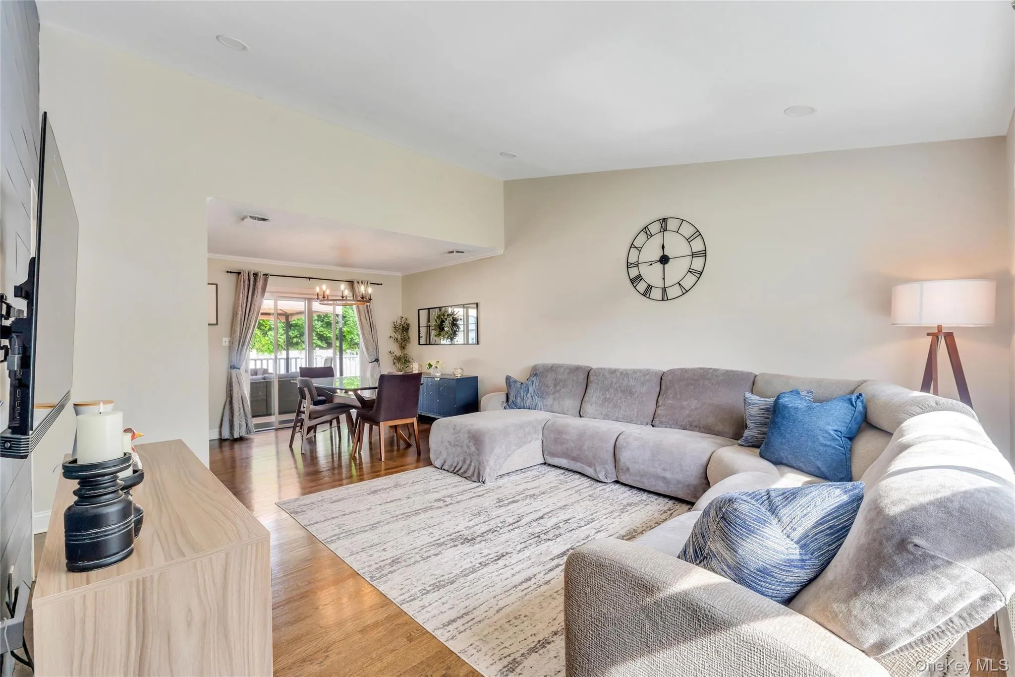 5 Shaftsbury Lane, Huntington, NY, 3 Bedrooms Bedrooms, 6 Rooms Rooms,2 BathroomsBathrooms,Residential,For Rent,Shaftsbury,0,1026564 5 Shaftsbury Lane, Huntington, NY, 3 Bedrooms Bedrooms, 6 Rooms Rooms,2 BathroomsBathrooms,Residential,For Rent,Shaftsbury,0,1026564