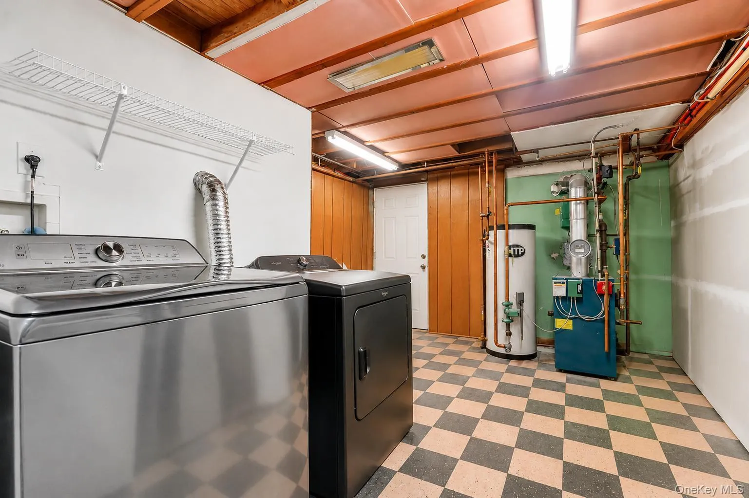 5 Shaftsbury Lane, Huntington, NY, 3 Bedrooms Bedrooms, 6 Rooms Rooms,2 BathroomsBathrooms,Residential,For Rent,Shaftsbury,0,1026564 5 Shaftsbury Lane, Huntington, NY, 3 Bedrooms Bedrooms, 6 Rooms Rooms,2 BathroomsBathrooms,Residential,For Rent,Shaftsbury,0,1026564