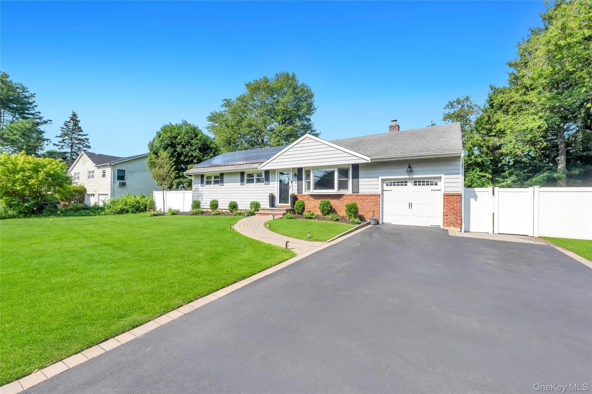 5 Shaftsbury Lane, Huntington, NY, 3 Bedrooms Bedrooms, 6 Rooms Rooms,2 BathroomsBathrooms,Residential,For Rent,Shaftsbury,0,1026564 5 Shaftsbury Lane, Huntington, NY, 3 Bedrooms Bedrooms, 6 Rooms Rooms,2 BathroomsBathrooms,Residential,For Rent,Shaftsbury,0,1026564