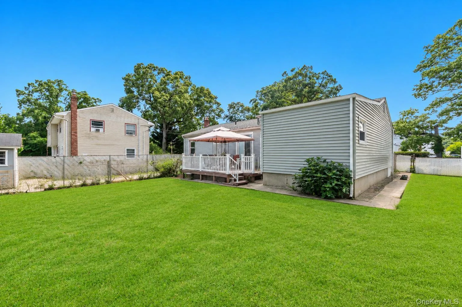 437 Commack Road, Islip, NY, 3 Bedrooms Bedrooms, 7 Rooms Rooms,1 BathroomBathrooms,Residential,For Rent,Commack,0,1026573 437 Commack Road, Islip, NY, 3 Bedrooms Bedrooms, 7 Rooms Rooms,1 BathroomBathrooms,Residential,For Rent,Commack,0,1026573