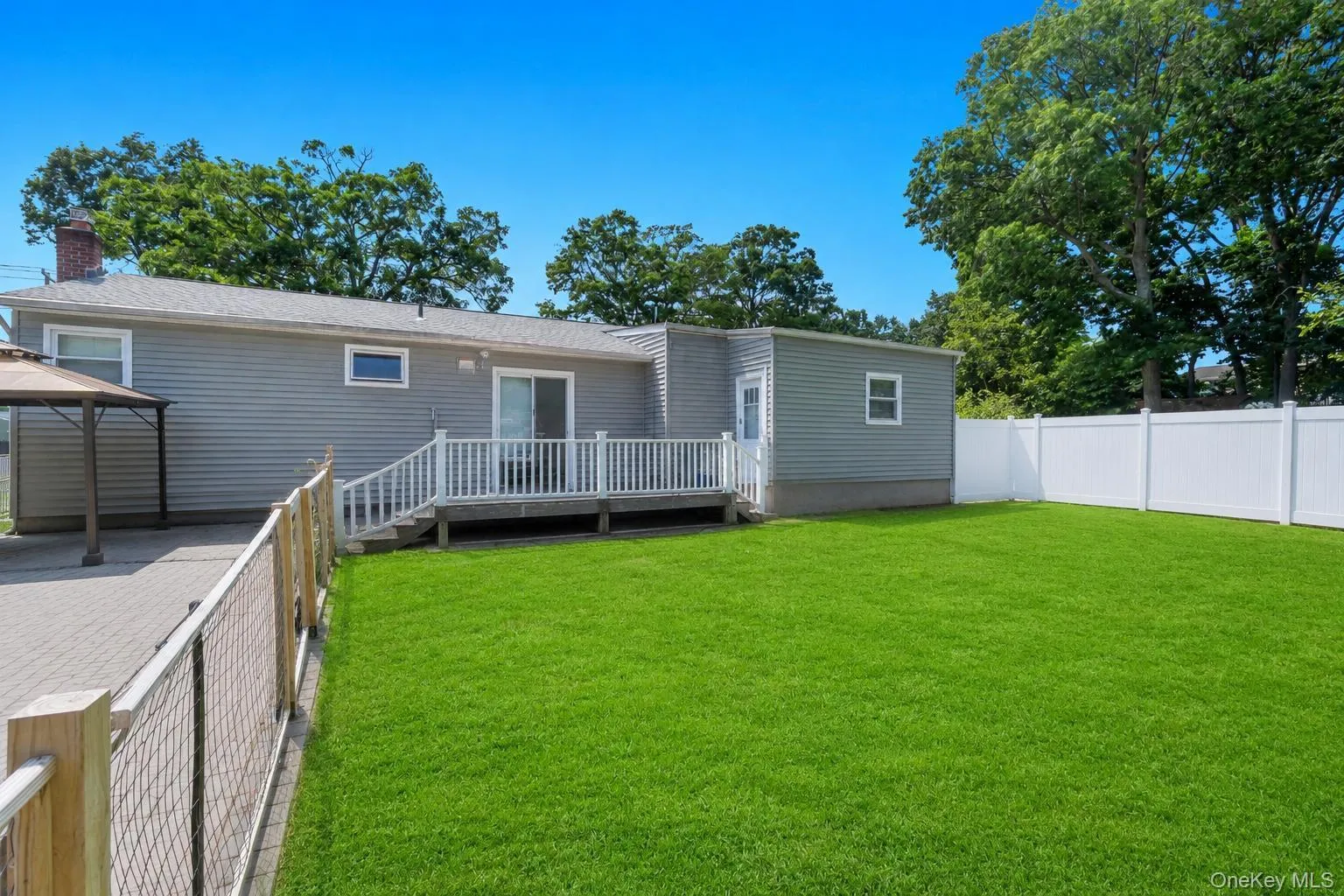 437 Commack Road, Islip, NY, 3 Bedrooms Bedrooms, 7 Rooms Rooms,1 BathroomBathrooms,Residential,For Rent,Commack,0,1026573 437 Commack Road, Islip, NY, 3 Bedrooms Bedrooms, 7 Rooms Rooms,1 BathroomBathrooms,Residential,For Rent,Commack,0,1026573
