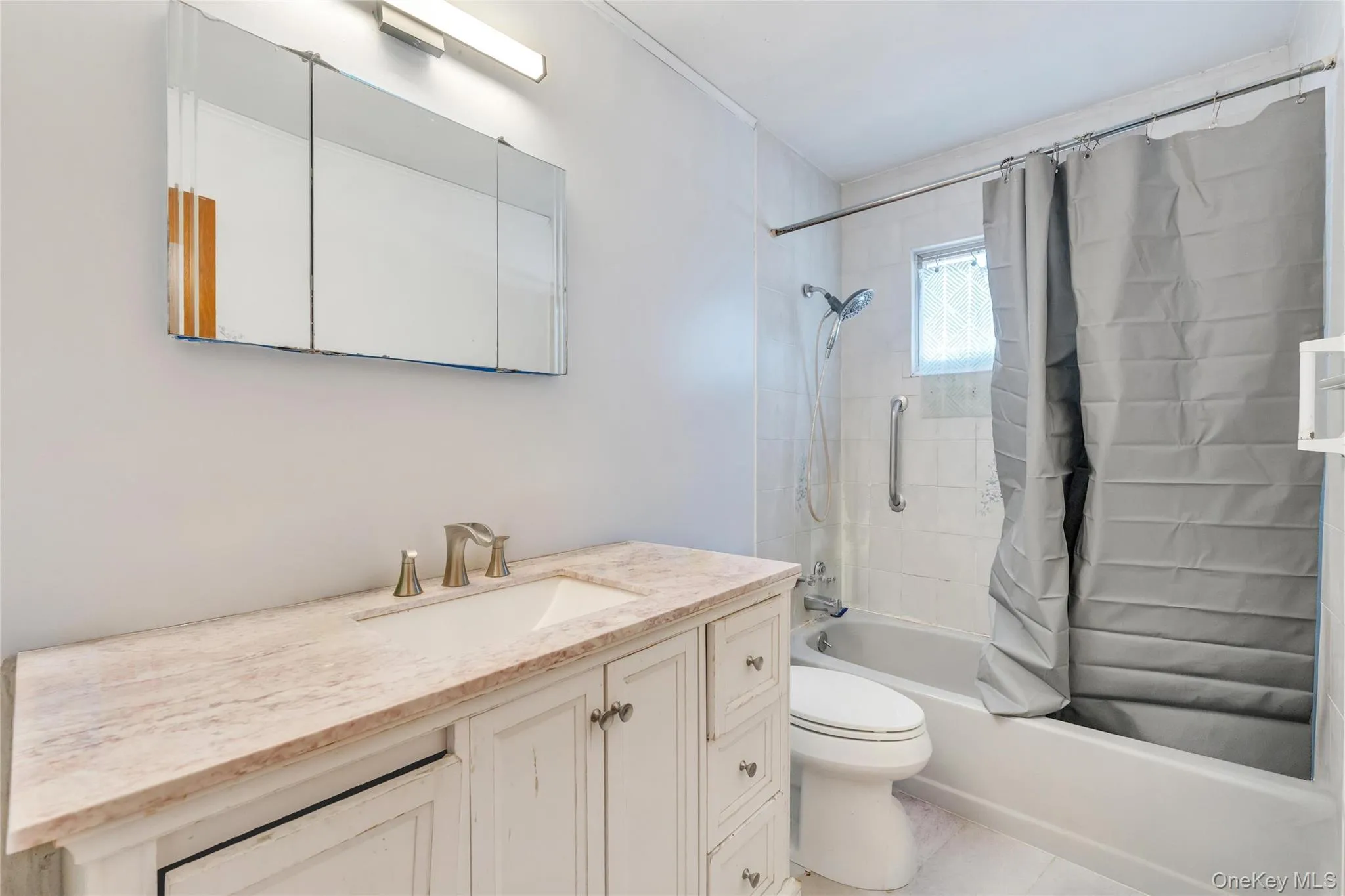 437 Commack Road, Islip, NY, 3 Bedrooms Bedrooms, 7 Rooms Rooms,1 BathroomBathrooms,Residential,For Rent,Commack,0,1026573 437 Commack Road, Islip, NY, 3 Bedrooms Bedrooms, 7 Rooms Rooms,1 BathroomBathrooms,Residential,For Rent,Commack,0,1026573