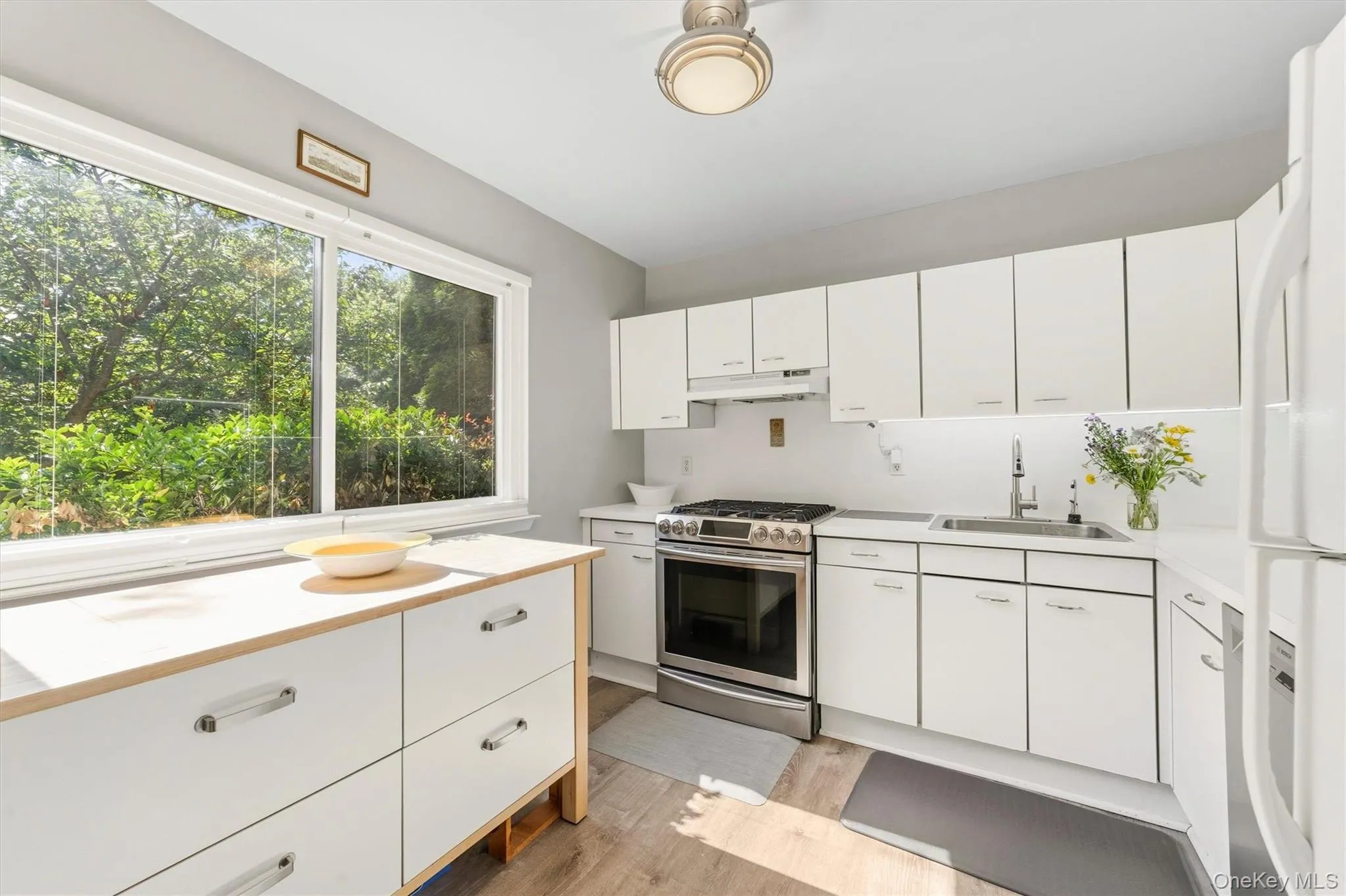 1103 Hunters Run, Greenburgh, NY, 2 Bedrooms Bedrooms, 5 Rooms Rooms,1 BathroomBathrooms,Residential,For Rent,Hunters,0,1026574 1103 Hunters Run, Greenburgh, NY, 2 Bedrooms Bedrooms, 5 Rooms Rooms,1 BathroomBathrooms,Residential,For Rent,Hunters,0,1026574