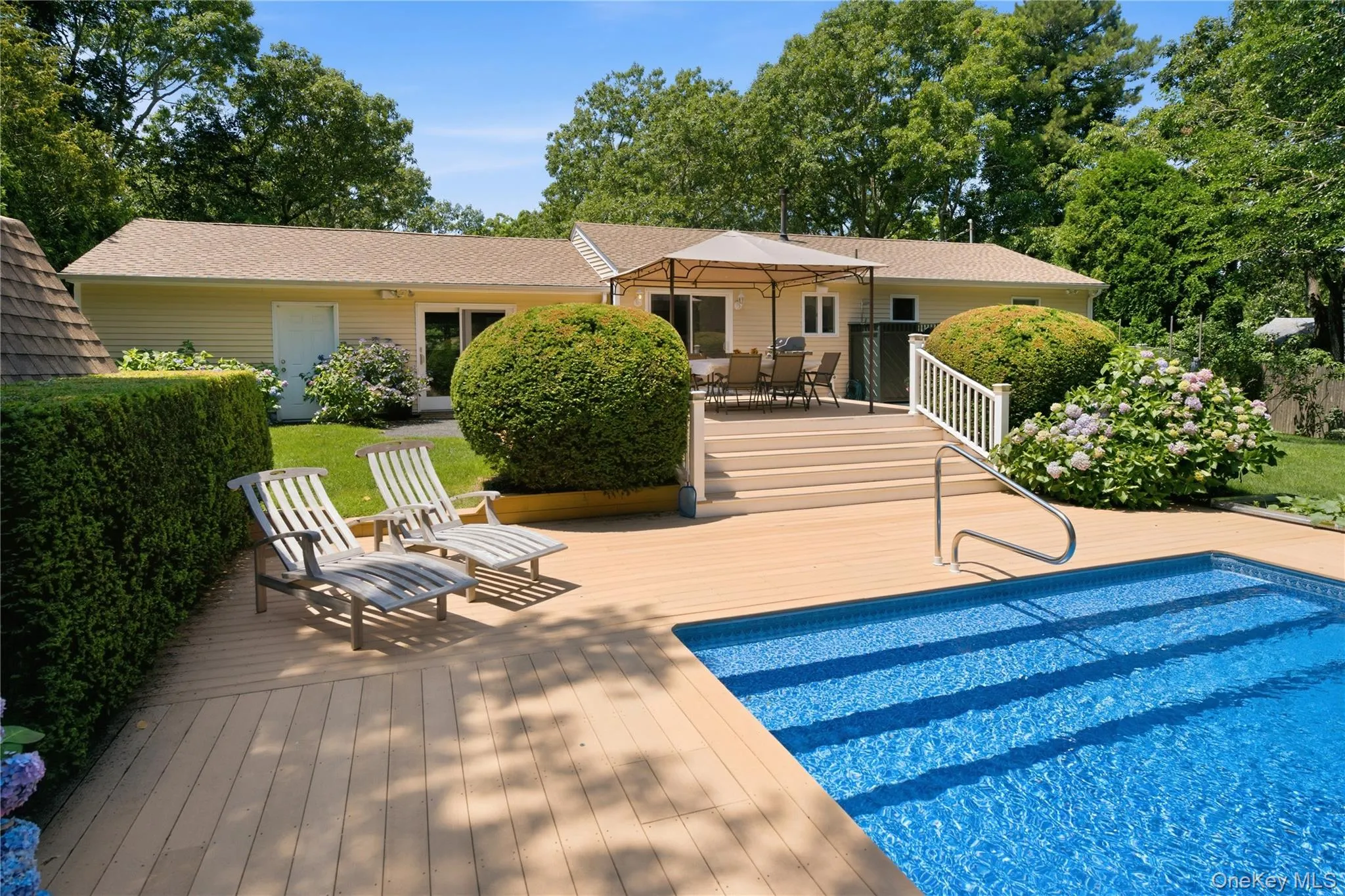 5 Columbine Avenue, Southampton, NY, 3 Bedrooms Bedrooms, 9 Rooms Rooms,1 BathroomBathrooms,Residential,For Rent,Columbine,0,1026582 5 Columbine Avenue, Southampton, NY, 3 Bedrooms Bedrooms, 9 Rooms Rooms,1 BathroomBathrooms,Residential,For Rent,Columbine,0,1026582