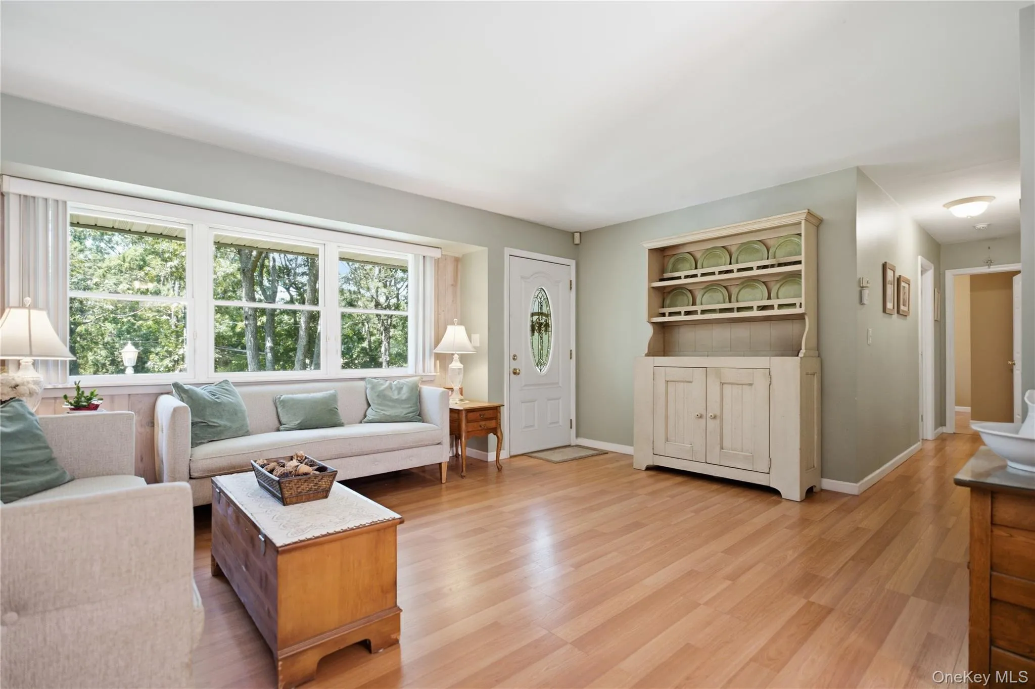 5 Columbine Avenue, Southampton, NY, 3 Bedrooms Bedrooms, 9 Rooms Rooms,1 BathroomBathrooms,Residential,For Rent,Columbine,0,1026582 5 Columbine Avenue, Southampton, NY, 3 Bedrooms Bedrooms, 9 Rooms Rooms,1 BathroomBathrooms,Residential,For Rent,Columbine,0,1026582