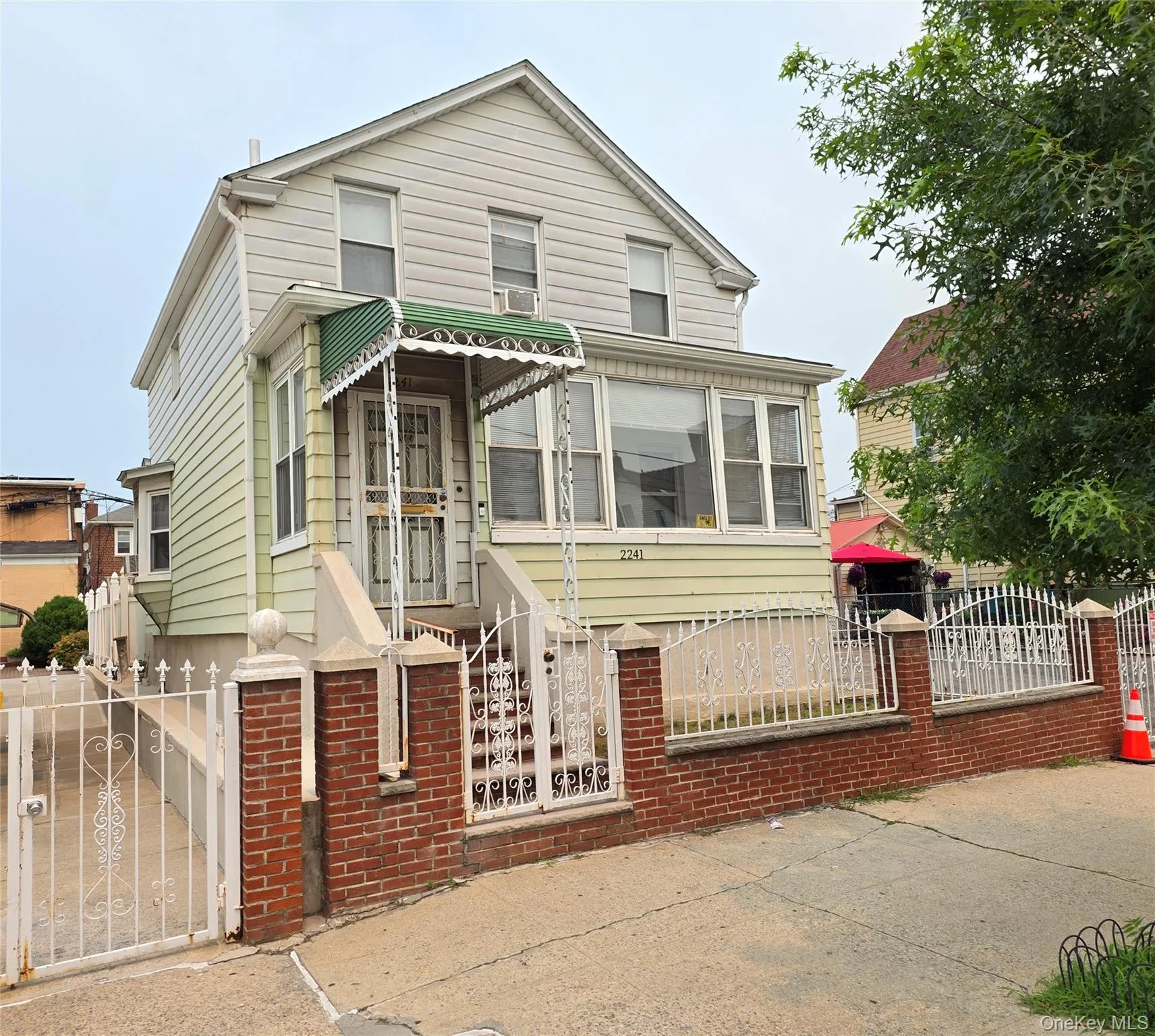 2241 Haviland Avenue, New York, NY, 4 Bedrooms Bedrooms, 7 Rooms Rooms,3 BathroomsBathrooms,Residential,For Rent,Haviland,0,1026583 2241 Haviland Avenue, New York, NY, 4 Bedrooms Bedrooms, 7 Rooms Rooms,3 BathroomsBathrooms,Residential,For Rent,Haviland,0,1026583