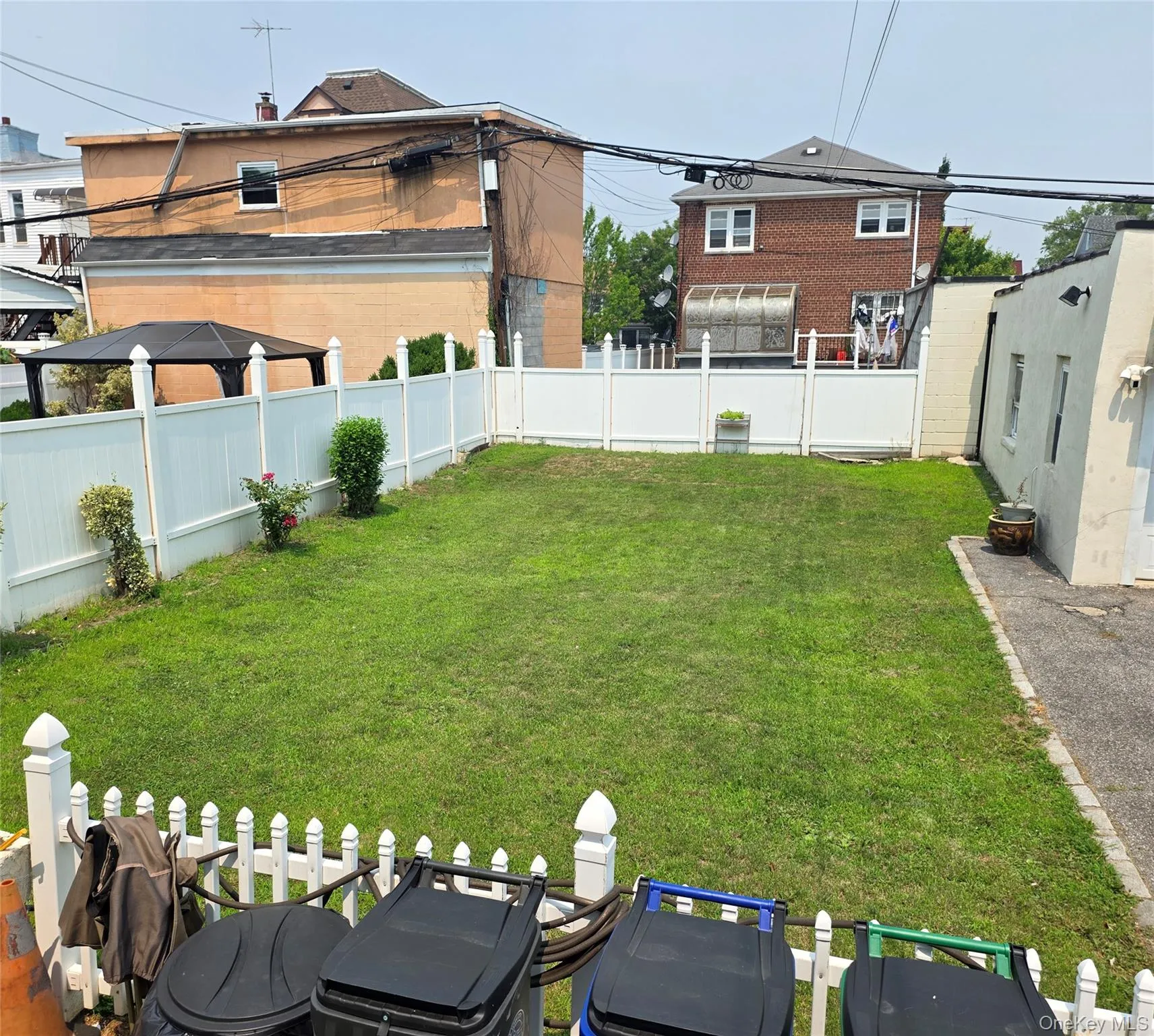 2241 Haviland Avenue, New York, NY, 4 Bedrooms Bedrooms, 7 Rooms Rooms,3 BathroomsBathrooms,Residential,For Rent,Haviland,0,1026583 2241 Haviland Avenue, New York, NY, 4 Bedrooms Bedrooms, 7 Rooms Rooms,3 BathroomsBathrooms,Residential,For Rent,Haviland,0,1026583