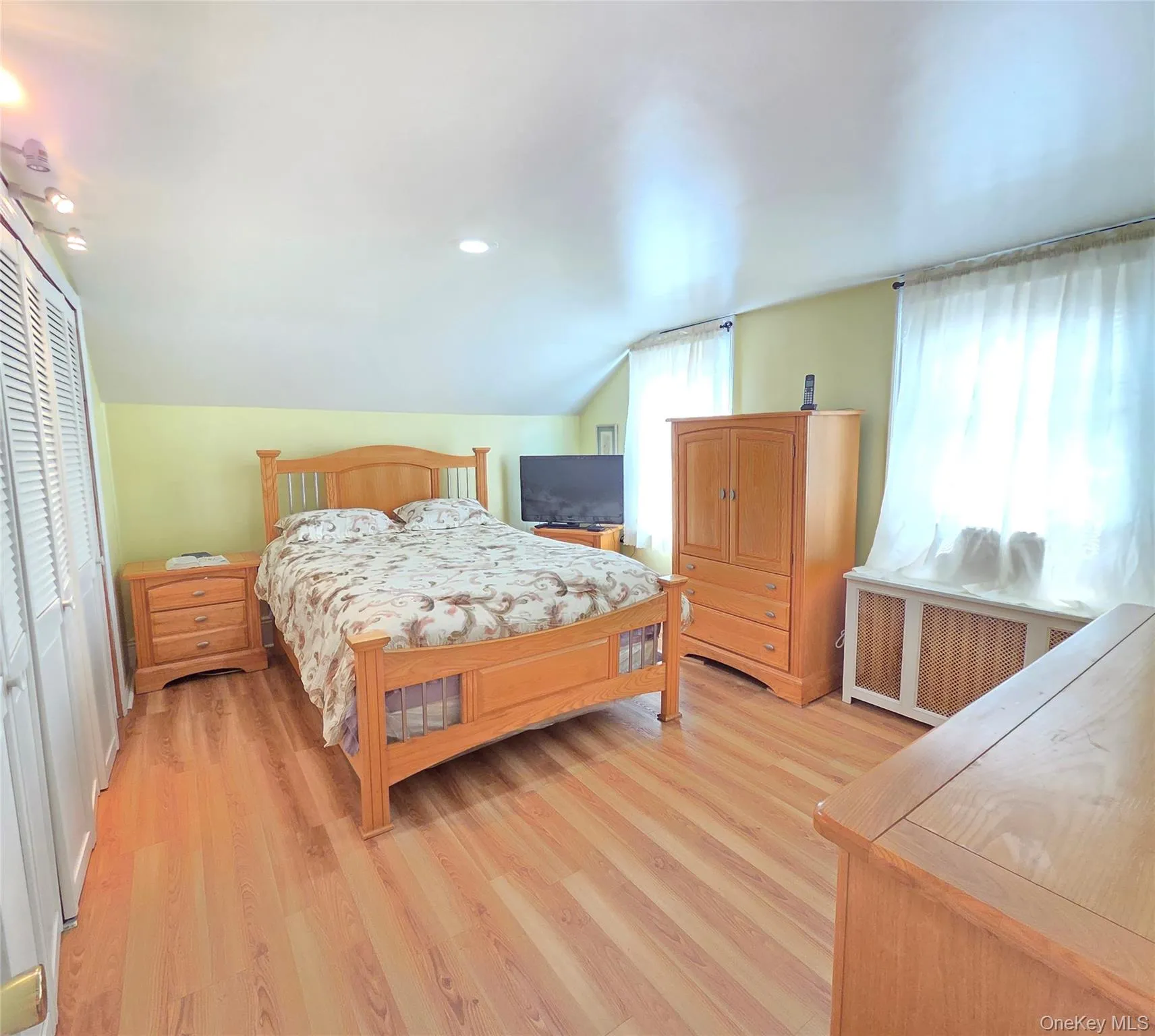 2241 Haviland Avenue, New York, NY, 4 Bedrooms Bedrooms, 7 Rooms Rooms,3 BathroomsBathrooms,Residential,For Rent,Haviland,0,1026583 2241 Haviland Avenue, New York, NY, 4 Bedrooms Bedrooms, 7 Rooms Rooms,3 BathroomsBathrooms,Residential,For Rent,Haviland,0,1026583