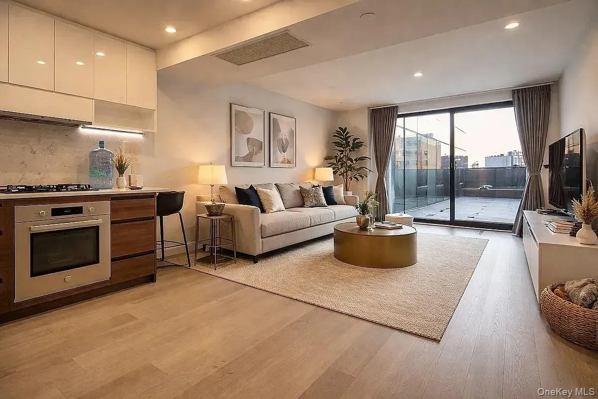 14449 Northern Boulevard, New York, NY, 1 Bedroom Bedrooms, 3 Rooms Rooms,1 BathroomBathrooms,Residential Lease,For Rent,Northern,0,1026587 14449 Northern Boulevard, New York, NY, 1 Bedroom Bedrooms, 3 Rooms Rooms,1 BathroomBathrooms,Residential Lease,For Rent,Northern,0,1026587