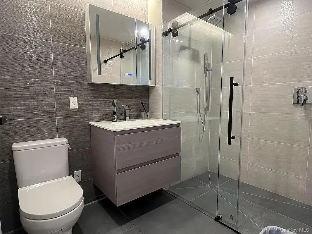 14449 Northern Boulevard, New York, NY, 1 Bedroom Bedrooms, 3 Rooms Rooms,1 BathroomBathrooms,Residential Lease,For Rent,Northern,0,1026587 14449 Northern Boulevard, New York, NY, 1 Bedroom Bedrooms, 3 Rooms Rooms,1 BathroomBathrooms,Residential Lease,For Rent,Northern,0,1026587