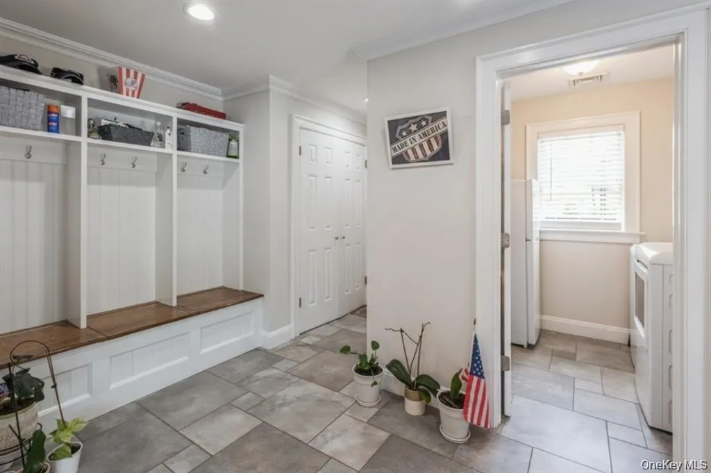 8 Hilltop Drive, Oyster Bay, NY, 4 Bedrooms Bedrooms, 10 Rooms Rooms,3 BathroomsBathrooms,Residential,For Rent,Hilltop,0,1026599 8 Hilltop Drive, Oyster Bay, NY, 4 Bedrooms Bedrooms, 10 Rooms Rooms,3 BathroomsBathrooms,Residential,For Rent,Hilltop,0,1026599