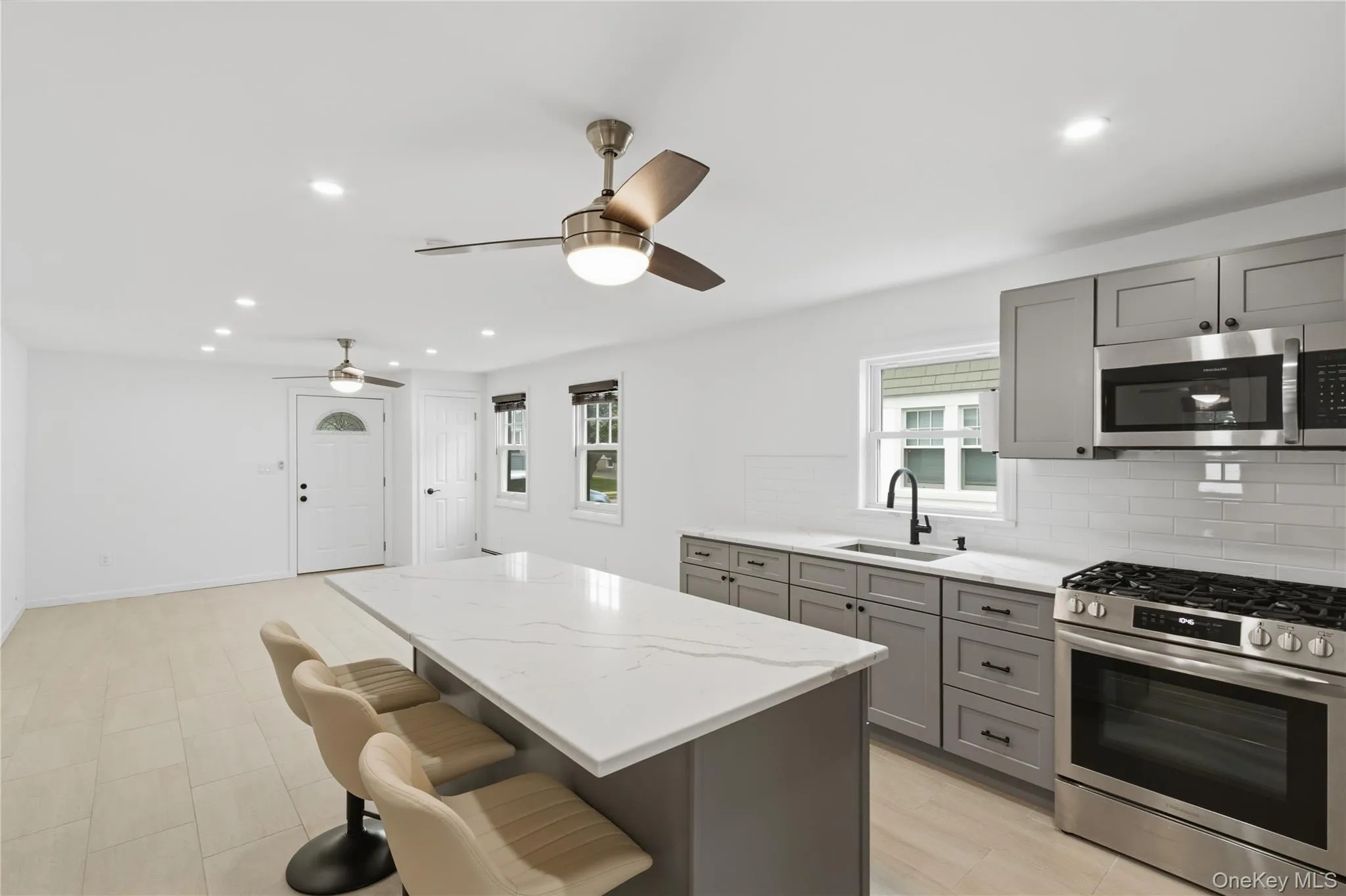 38 Smith Street, Glen Cove, NY, 2 Bedrooms Bedrooms, 5 Rooms Rooms,1 BathroomBathrooms,Residential Lease,For Rent,Smith,0,1026600 38 Smith Street, Glen Cove, NY, 2 Bedrooms Bedrooms, 5 Rooms Rooms,1 BathroomBathrooms,Residential Lease,For Rent,Smith,0,1026600