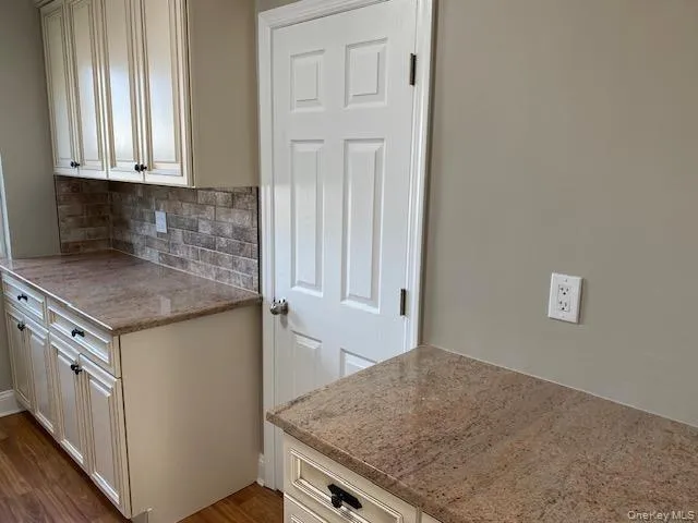 72-59 Little Neck Parkway, New York, NY, 3 Bedrooms Bedrooms, 5 Rooms Rooms,1 BathroomBathrooms,Residential,For Rent,Little Neck,0,1026603 72-59 Little Neck Parkway, New York, NY, 3 Bedrooms Bedrooms, 5 Rooms Rooms,1 BathroomBathrooms,Residential,For Rent,Little Neck,0,1026603
