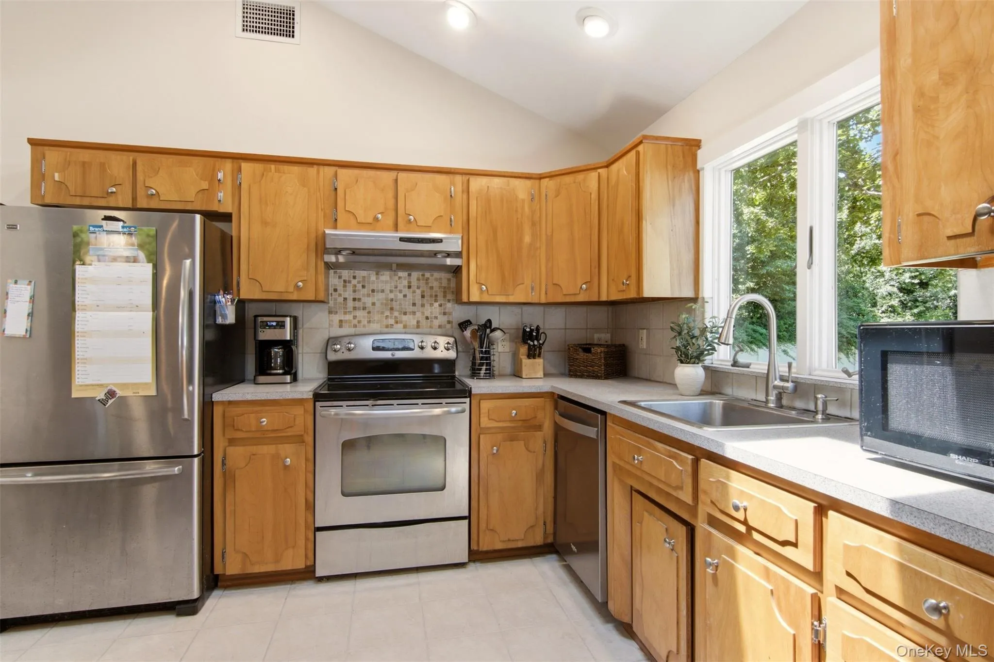 18 Millet Street, Huntington, NY, 4 Bedrooms Bedrooms, 8 Rooms Rooms,2 BathroomsBathrooms,Residential,For Rent,Millet,0,1026605 18 Millet Street, Huntington, NY, 4 Bedrooms Bedrooms, 8 Rooms Rooms,2 BathroomsBathrooms,Residential,For Rent,Millet,0,1026605