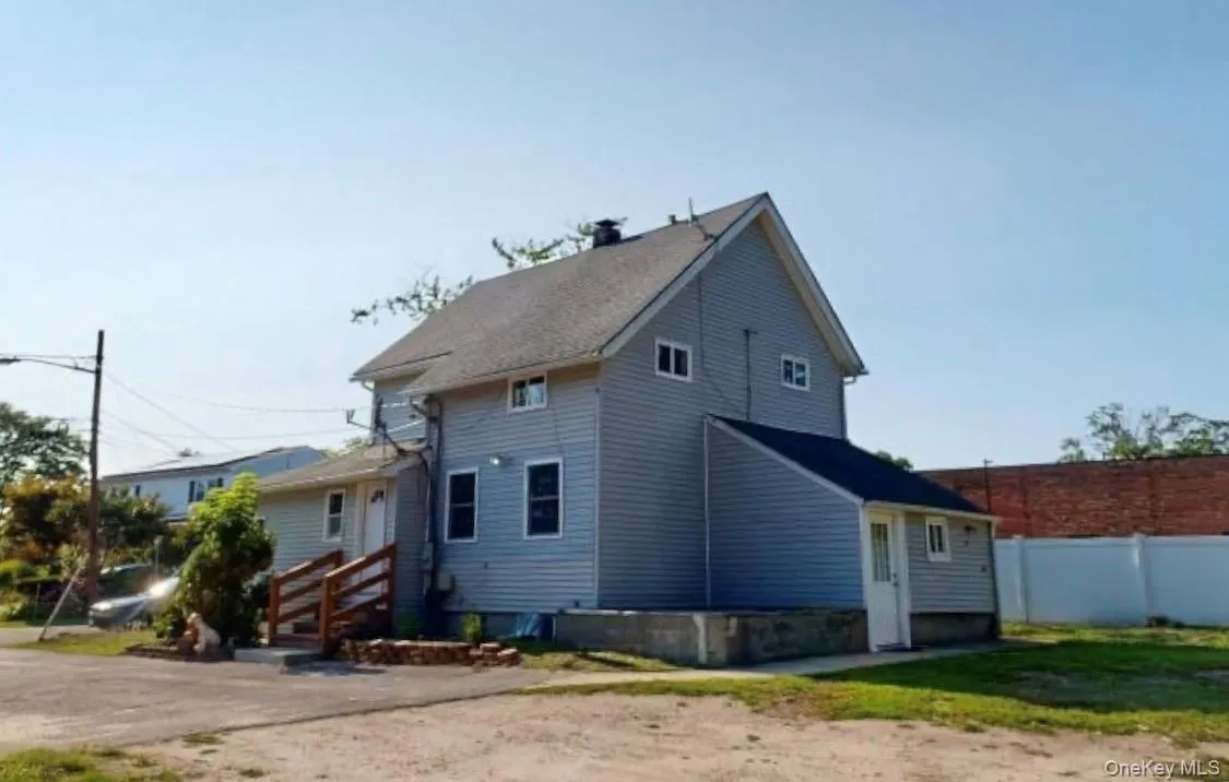25 William Street, Islip, NY, 4 Bedrooms Bedrooms, 7 Rooms Rooms,3 BathroomsBathrooms,Residential,For Rent,William,0,1026610 25 William Street, Islip, NY, 4 Bedrooms Bedrooms, 7 Rooms Rooms,3 BathroomsBathrooms,Residential,For Rent,William,0,1026610