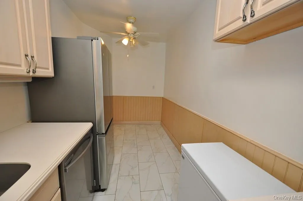 491 Riverdale Avenue, Yonkers, NY, 3 Bedrooms Bedrooms, 6 Rooms Rooms,1 BathroomBathrooms,Residential,For Rent,Riverdale,0,1026626 491 Riverdale Avenue, Yonkers, NY, 3 Bedrooms Bedrooms, 6 Rooms Rooms,1 BathroomBathrooms,Residential,For Rent,Riverdale,0,1026626