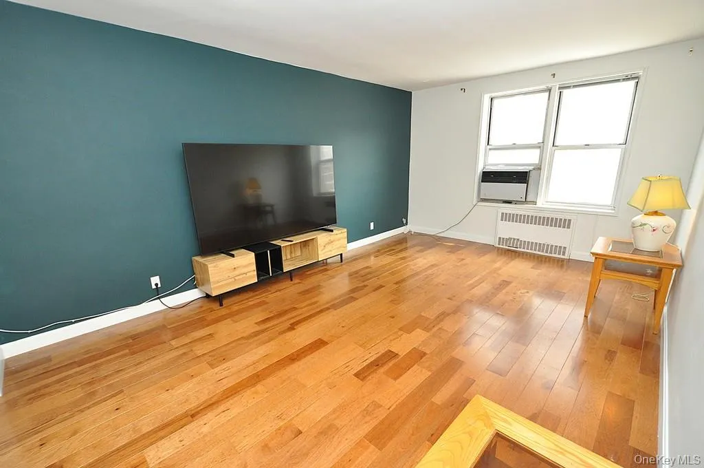 491 Riverdale Avenue, Yonkers, NY, 3 Bedrooms Bedrooms, 6 Rooms Rooms,1 BathroomBathrooms,Residential,For Rent,Riverdale,0,1026626 491 Riverdale Avenue, Yonkers, NY, 3 Bedrooms Bedrooms, 6 Rooms Rooms,1 BathroomBathrooms,Residential,For Rent,Riverdale,0,1026626