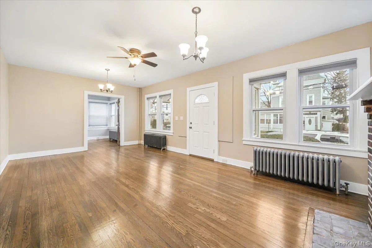29 15th Avenue, Mount Vernon, NY, 2 Bedrooms Bedrooms, 4 Rooms Rooms,1 BathroomBathrooms,Residential Lease,For Rent,15th,0,1026627 29 15th Avenue, Mount Vernon, NY, 2 Bedrooms Bedrooms, 4 Rooms Rooms,1 BathroomBathrooms,Residential Lease,For Rent,15th,0,1026627
