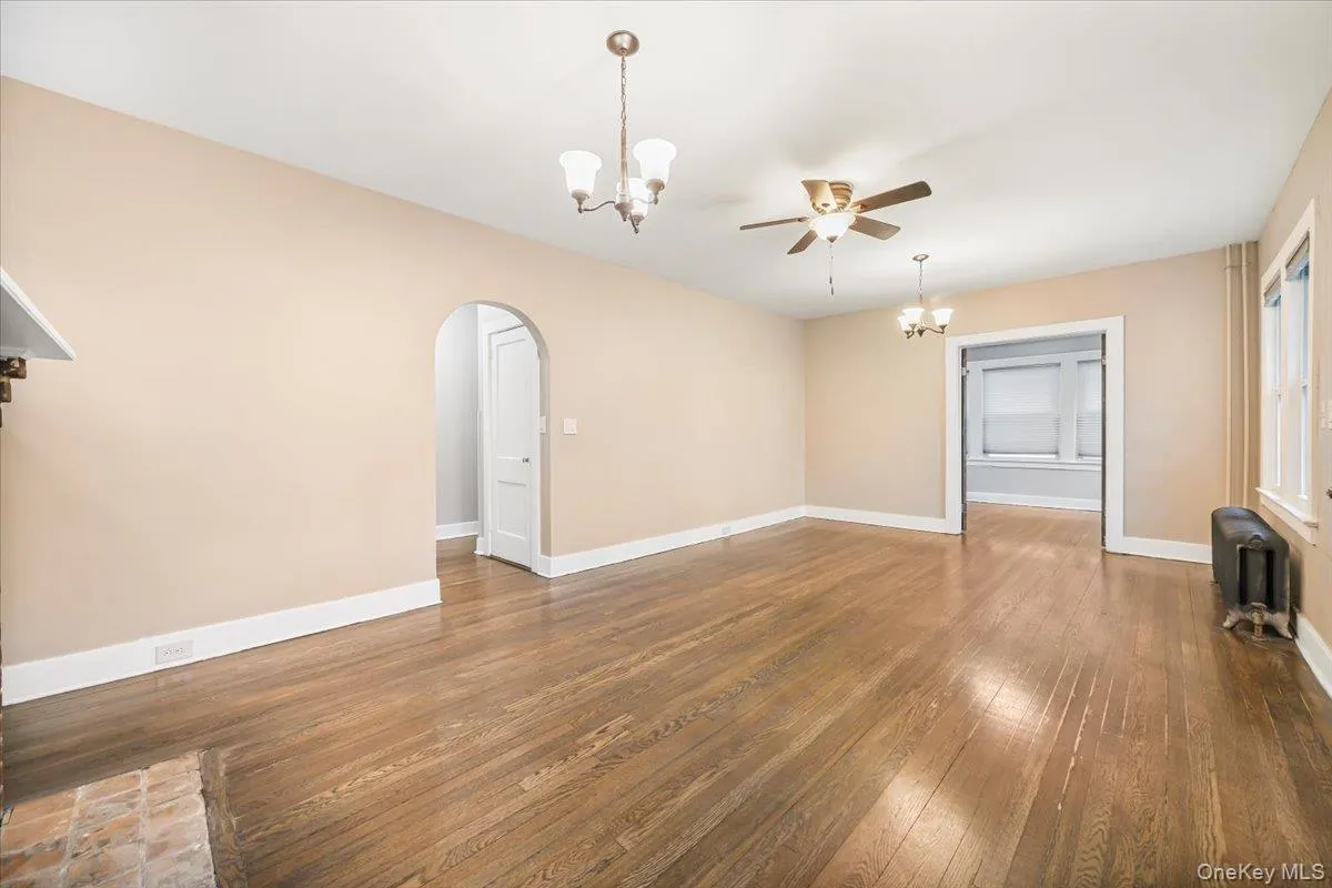 29 15th Avenue, Mount Vernon, NY, 2 Bedrooms Bedrooms, 4 Rooms Rooms,1 BathroomBathrooms,Residential Lease,For Rent,15th,0,1026627 29 15th Avenue, Mount Vernon, NY, 2 Bedrooms Bedrooms, 4 Rooms Rooms,1 BathroomBathrooms,Residential Lease,For Rent,15th,0,1026627