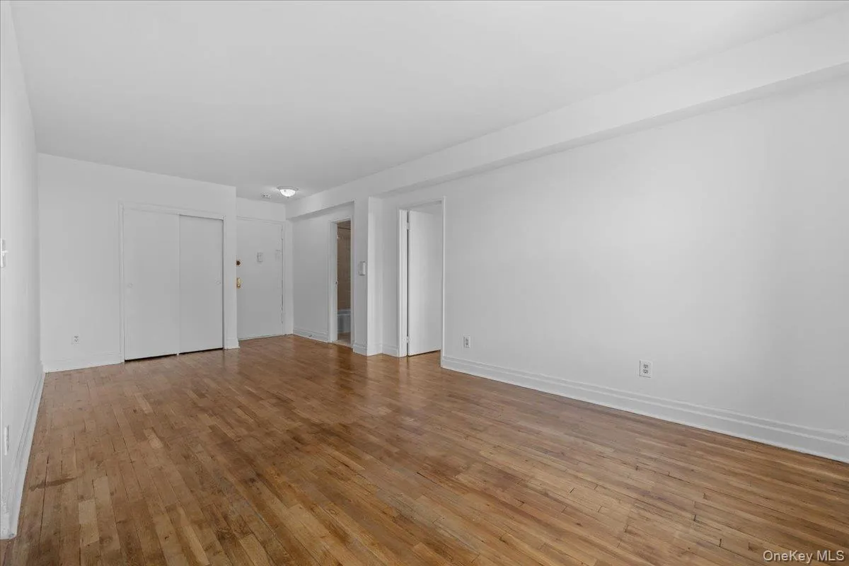 1725 Edison Avenue, New York, NY, 1 Bedroom Bedrooms, 3 Rooms Rooms,1 BathroomBathrooms,Residential,For Rent,Edison,0,1026628 1725 Edison Avenue, New York, NY, 1 Bedroom Bedrooms, 3 Rooms Rooms,1 BathroomBathrooms,Residential,For Rent,Edison,0,1026628