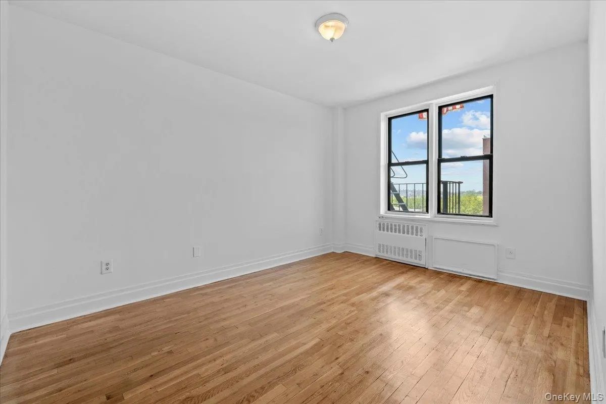 1725 Edison Avenue, New York, NY, 1 Bedroom Bedrooms, 3 Rooms Rooms,1 BathroomBathrooms,Residential,For Rent,Edison,0,1026628 1725 Edison Avenue, New York, NY, 1 Bedroom Bedrooms, 3 Rooms Rooms,1 BathroomBathrooms,Residential,For Rent,Edison,0,1026628