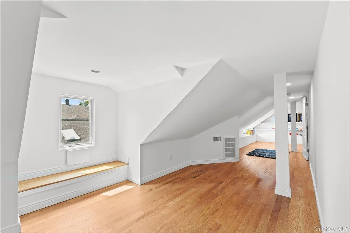 11A Forest Lane, North Hempstead, NY, 6 Bedrooms Bedrooms, 10 Rooms Rooms,3 BathroomsBathrooms,Residential,For Rent,Forest,0,1026632 11A Forest Lane, North Hempstead, NY, 6 Bedrooms Bedrooms, 10 Rooms Rooms,3 BathroomsBathrooms,Residential,For Rent,Forest,0,1026632