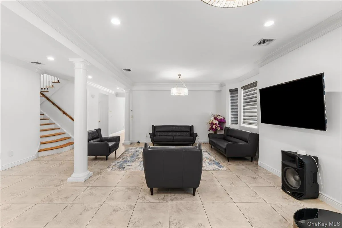 11A Forest Lane, North Hempstead, NY, 6 Bedrooms Bedrooms, 10 Rooms Rooms,3 BathroomsBathrooms,Residential,For Rent,Forest,0,1026632 11A Forest Lane, North Hempstead, NY, 6 Bedrooms Bedrooms, 10 Rooms Rooms,3 BathroomsBathrooms,Residential,For Rent,Forest,0,1026632