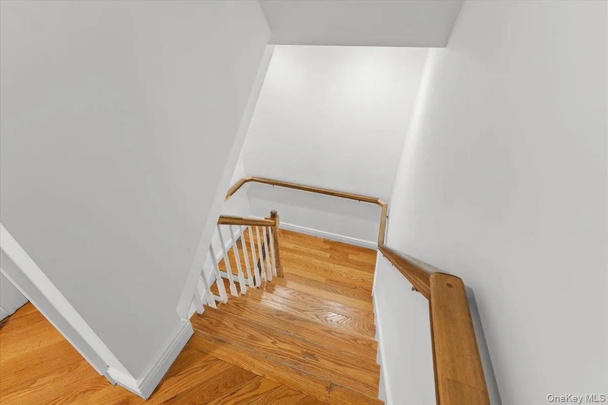 11A Forest Lane, North Hempstead, NY, 6 Bedrooms Bedrooms, 10 Rooms Rooms,3 BathroomsBathrooms,Residential,For Rent,Forest,0,1026632 11A Forest Lane, North Hempstead, NY, 6 Bedrooms Bedrooms, 10 Rooms Rooms,3 BathroomsBathrooms,Residential,For Rent,Forest,0,1026632