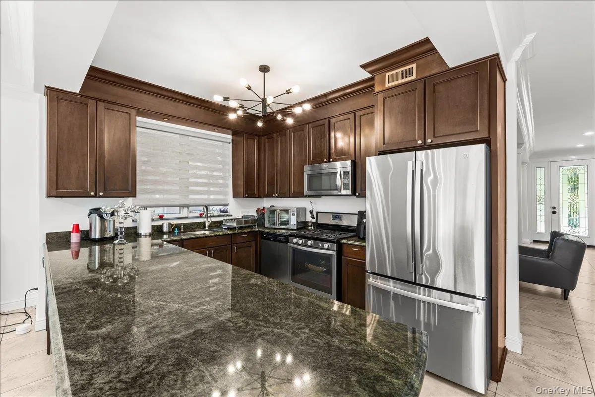 11A Forest Lane, North Hempstead, NY, 6 Bedrooms Bedrooms, 10 Rooms Rooms,3 BathroomsBathrooms,Residential,For Rent,Forest,0,1026632 11A Forest Lane, North Hempstead, NY, 6 Bedrooms Bedrooms, 10 Rooms Rooms,3 BathroomsBathrooms,Residential,For Rent,Forest,0,1026632