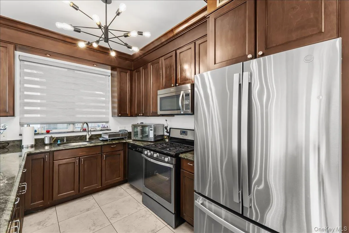 11A Forest Lane, North Hempstead, NY, 6 Bedrooms Bedrooms, 10 Rooms Rooms,3 BathroomsBathrooms,Residential,For Rent,Forest,0,1026632 11A Forest Lane, North Hempstead, NY, 6 Bedrooms Bedrooms, 10 Rooms Rooms,3 BathroomsBathrooms,Residential,For Rent,Forest,0,1026632
