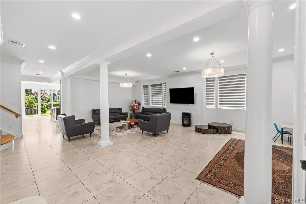 11A Forest Lane, North Hempstead, NY, 6 Bedrooms Bedrooms, 10 Rooms Rooms,3 BathroomsBathrooms,Residential,For Rent,Forest,0,1026632 11A Forest Lane, North Hempstead, NY, 6 Bedrooms Bedrooms, 10 Rooms Rooms,3 BathroomsBathrooms,Residential,For Rent,Forest,0,1026632
