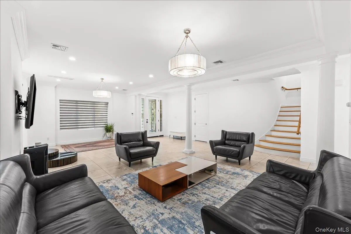 11A Forest Lane, North Hempstead, NY, 6 Bedrooms Bedrooms, 10 Rooms Rooms,3 BathroomsBathrooms,Residential,For Rent,Forest,0,1026632 11A Forest Lane, North Hempstead, NY, 6 Bedrooms Bedrooms, 10 Rooms Rooms,3 BathroomsBathrooms,Residential,For Rent,Forest,0,1026632