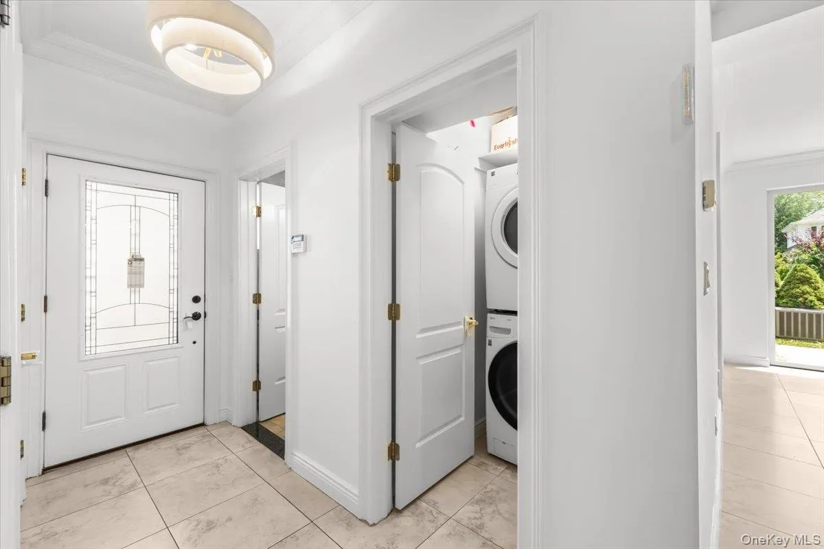 11A Forest Lane, North Hempstead, NY, 6 Bedrooms Bedrooms, 10 Rooms Rooms,3 BathroomsBathrooms,Residential,For Rent,Forest,0,1026632 11A Forest Lane, North Hempstead, NY, 6 Bedrooms Bedrooms, 10 Rooms Rooms,3 BathroomsBathrooms,Residential,For Rent,Forest,0,1026632