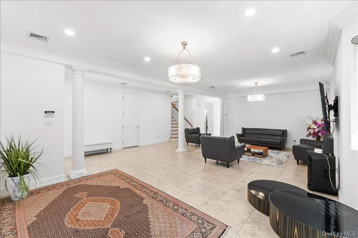 11A Forest Lane, North Hempstead, NY, 6 Bedrooms Bedrooms, 10 Rooms Rooms,3 BathroomsBathrooms,Residential,For Rent,Forest,0,1026632 11A Forest Lane, North Hempstead, NY, 6 Bedrooms Bedrooms, 10 Rooms Rooms,3 BathroomsBathrooms,Residential,For Rent,Forest,0,1026632