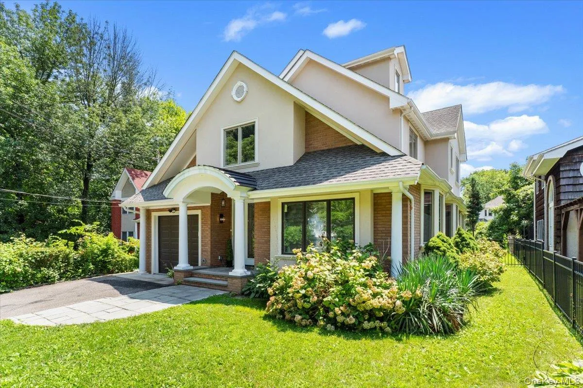 11A Forest Lane, North Hempstead, NY, 6 Bedrooms Bedrooms, 10 Rooms Rooms,3 BathroomsBathrooms,Residential,For Rent,Forest,0,1026632 11A Forest Lane, North Hempstead, NY, 6 Bedrooms Bedrooms, 10 Rooms Rooms,3 BathroomsBathrooms,Residential,For Rent,Forest,0,1026632