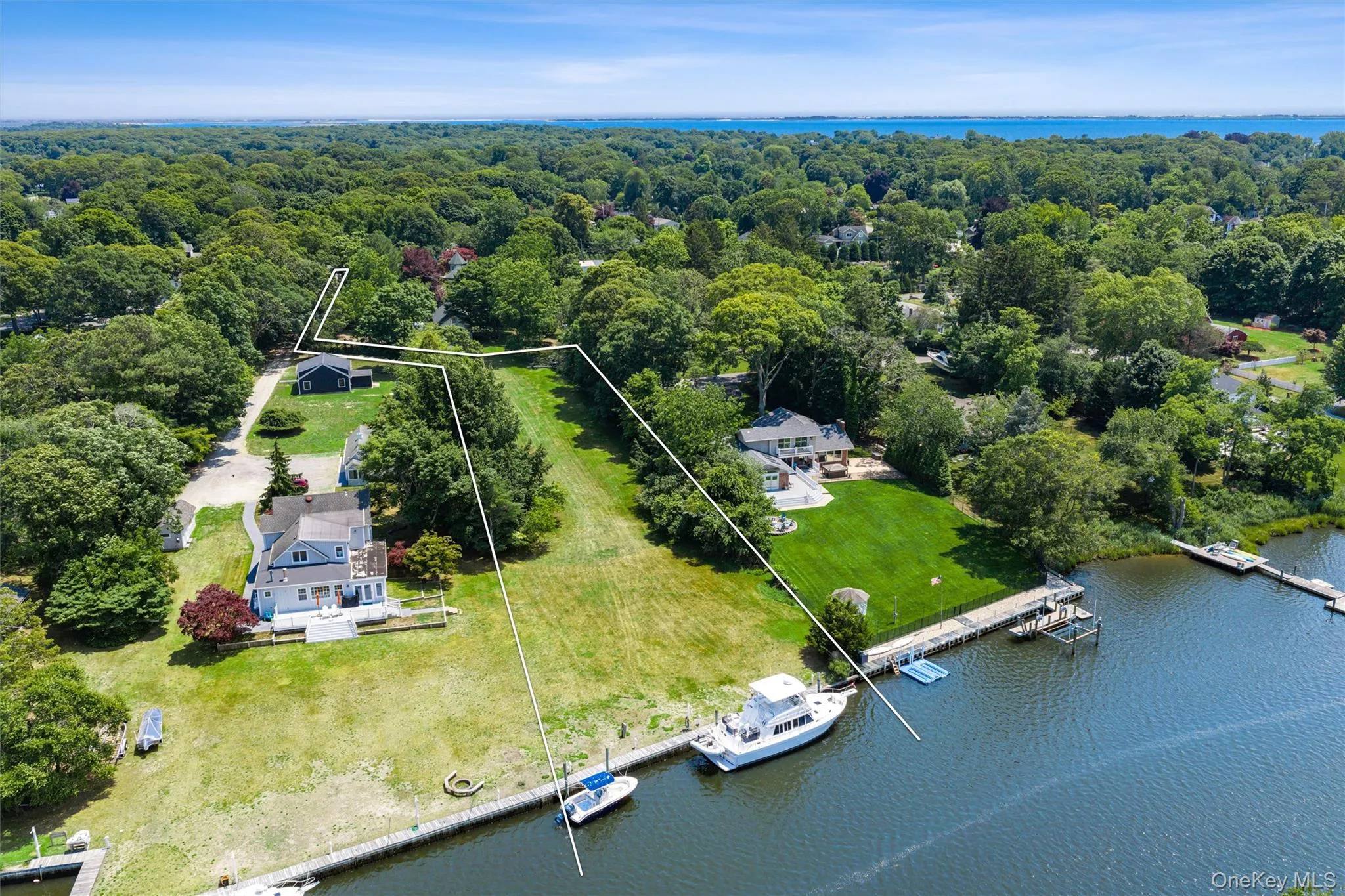 60 and 0 Union Ave, Brookhaven, NY, 5 Bedrooms Bedrooms, 9 Rooms Rooms,2 BathroomsBathrooms,Residential,For Rent,Union Ave,0,1026634 60 and 0 Union Ave, Brookhaven, NY, 5 Bedrooms Bedrooms, 9 Rooms Rooms,2 BathroomsBathrooms,Residential,For Rent,Union Ave,0,1026634