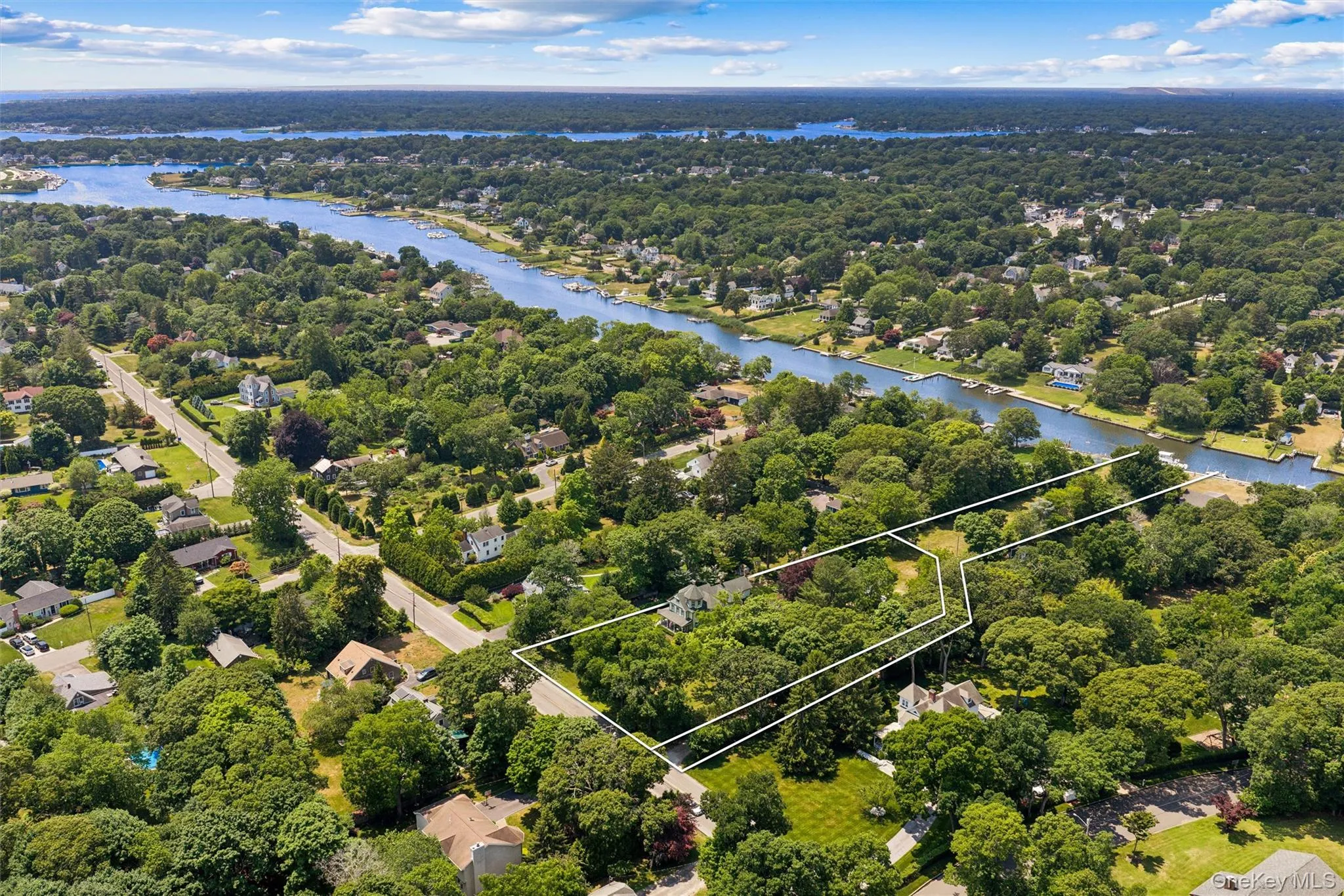 60 and 0 Union Ave, Brookhaven, NY, 5 Bedrooms Bedrooms, 9 Rooms Rooms,2 BathroomsBathrooms,Residential,For Rent,Union Ave,0,1026634 60 and 0 Union Ave, Brookhaven, NY, 5 Bedrooms Bedrooms, 9 Rooms Rooms,2 BathroomsBathrooms,Residential,For Rent,Union Ave,0,1026634