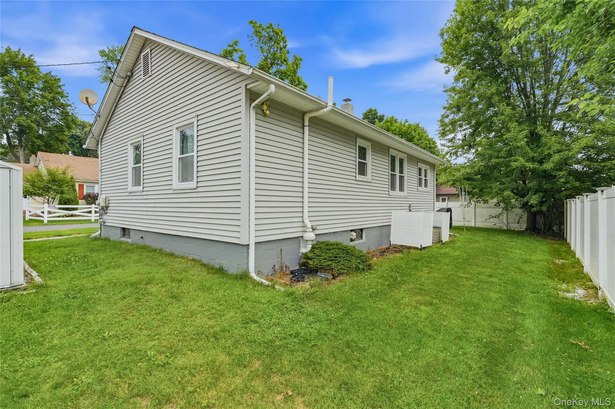 2 Hennessey Place, Poughkeepsie, NY, 2 Bedrooms Bedrooms, 6 Rooms Rooms,1 BathroomBathrooms,Residential,For Rent,Hennessey,0,1026641 2 Hennessey Place, Poughkeepsie, NY, 2 Bedrooms Bedrooms, 6 Rooms Rooms,1 BathroomBathrooms,Residential,For Rent,Hennessey,0,1026641