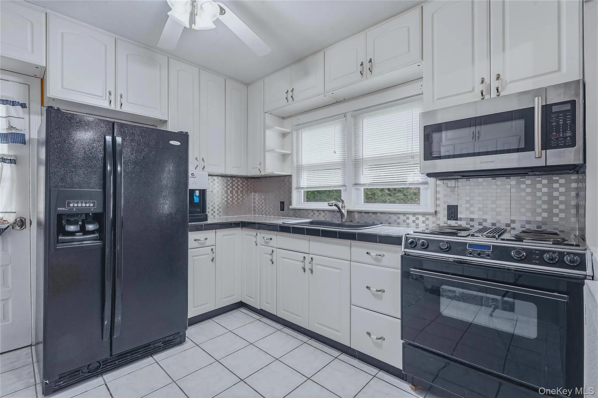 2 Hennessey Place, Poughkeepsie, NY, 2 Bedrooms Bedrooms, 6 Rooms Rooms,1 BathroomBathrooms,Residential,For Rent,Hennessey,0,1026641 2 Hennessey Place, Poughkeepsie, NY, 2 Bedrooms Bedrooms, 6 Rooms Rooms,1 BathroomBathrooms,Residential,For Rent,Hennessey,0,1026641