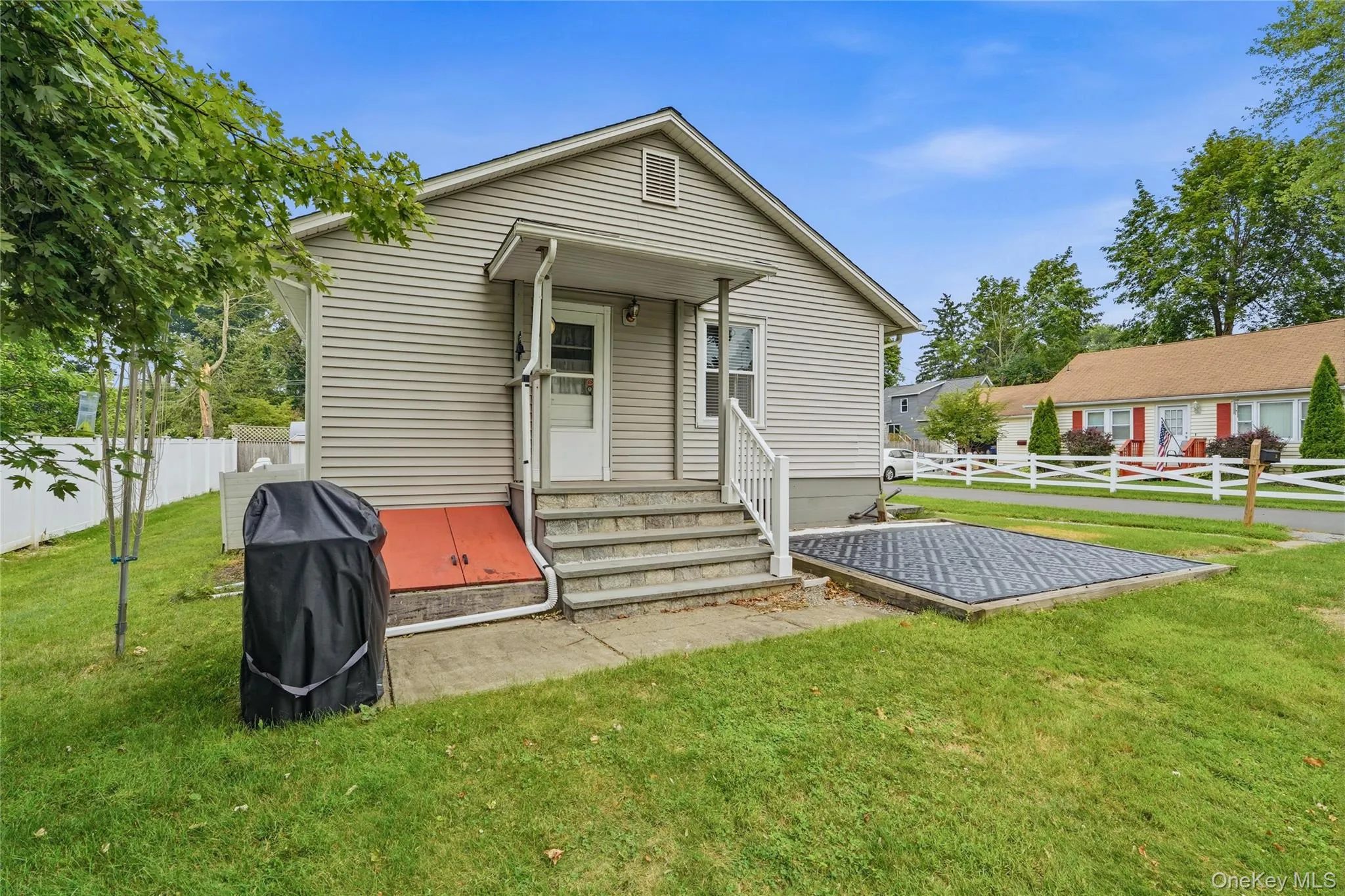 2 Hennessey Place, Poughkeepsie, NY, 2 Bedrooms Bedrooms, 6 Rooms Rooms,1 BathroomBathrooms,Residential,For Rent,Hennessey,0,1026641 2 Hennessey Place, Poughkeepsie, NY, 2 Bedrooms Bedrooms, 6 Rooms Rooms,1 BathroomBathrooms,Residential,For Rent,Hennessey,0,1026641