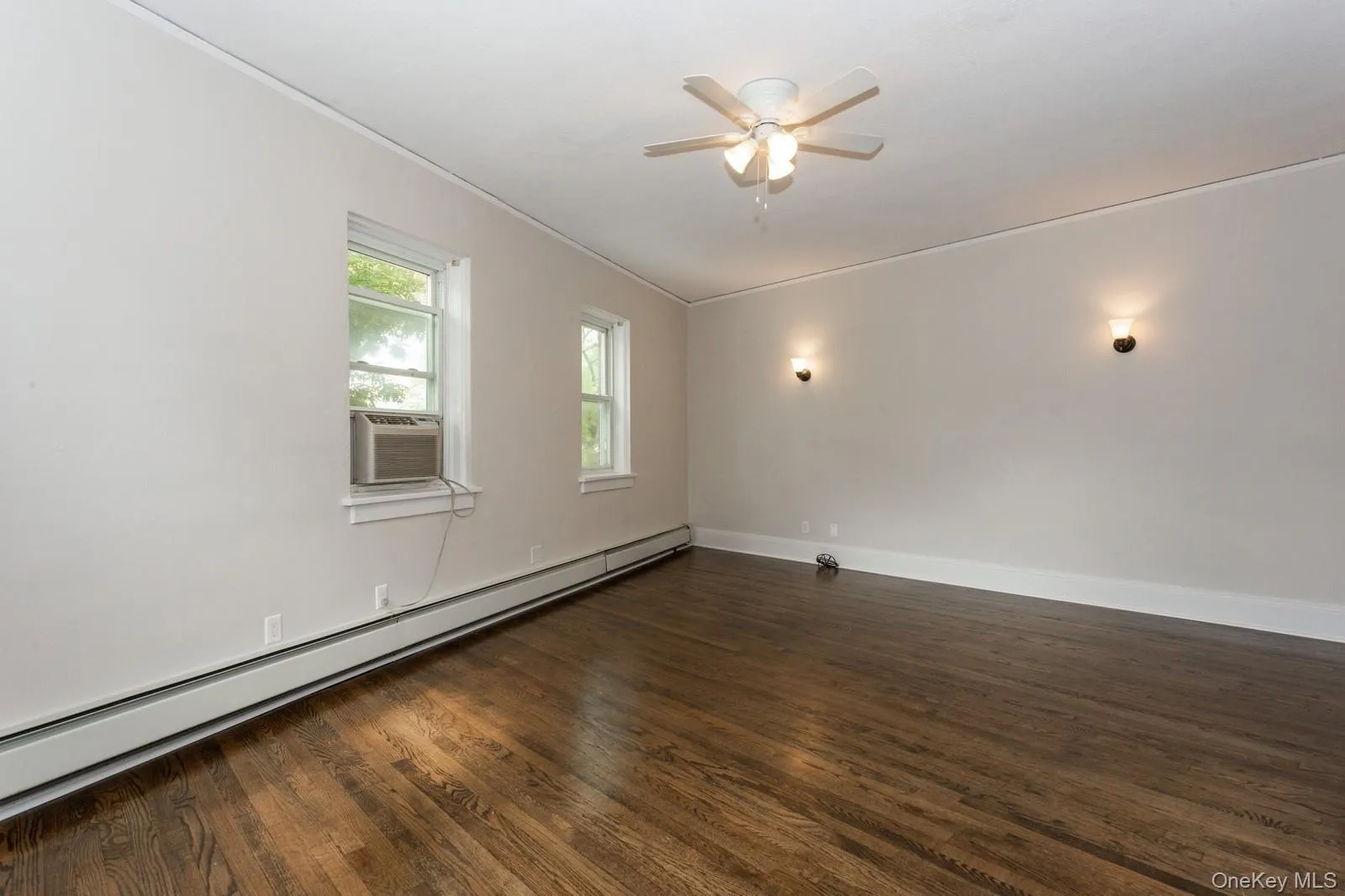 43 New Hyde Park Road, Hempstead, NY, 2 Bedrooms Bedrooms, 4 Rooms Rooms,1 BathroomBathrooms,Residential Lease,For Rent,New Hyde Park,0,1026646 43 New Hyde Park Road, Hempstead, NY, 2 Bedrooms Bedrooms, 4 Rooms Rooms,1 BathroomBathrooms,Residential Lease,For Rent,New Hyde Park,0,1026646