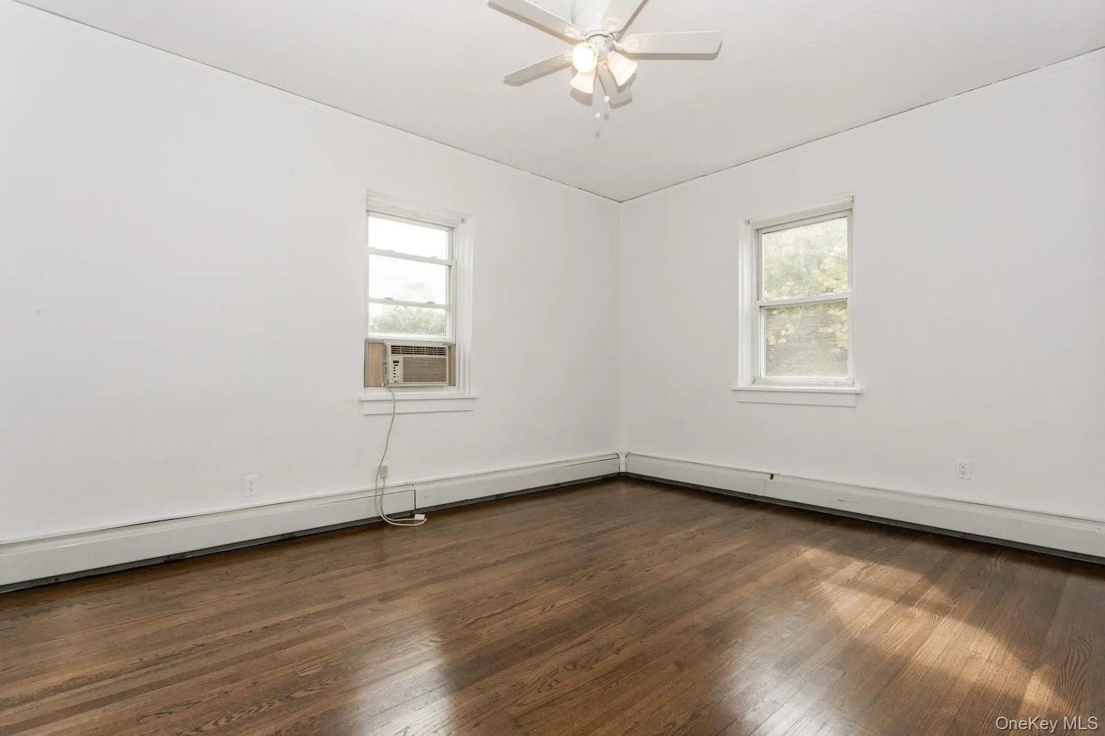 43 New Hyde Park Road, Hempstead, NY, 2 Bedrooms Bedrooms, 4 Rooms Rooms,1 BathroomBathrooms,Residential Lease,For Rent,New Hyde Park,0,1026646 43 New Hyde Park Road, Hempstead, NY, 2 Bedrooms Bedrooms, 4 Rooms Rooms,1 BathroomBathrooms,Residential Lease,For Rent,New Hyde Park,0,1026646