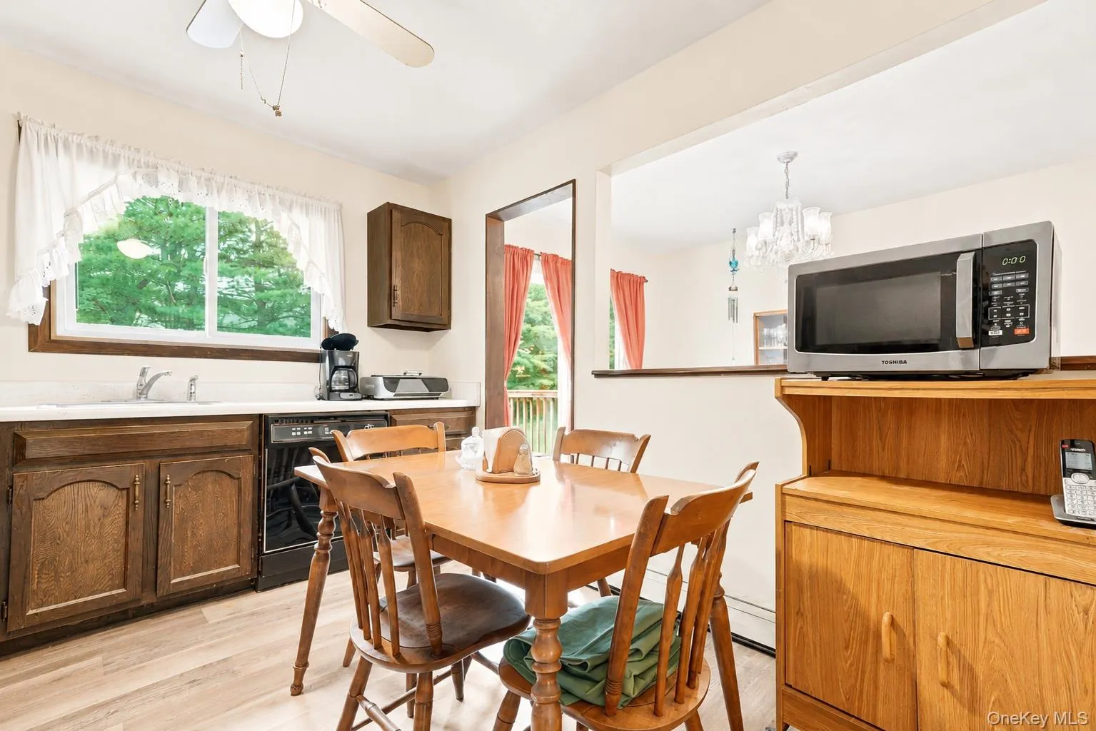 55 Sutton Park Road, Poughkeepsie (town), NY, 3 Bedrooms Bedrooms, 10 Rooms Rooms,2 BathroomsBathrooms,Residential,For Rent,Sutton Park,0,1026653 55 Sutton Park Road, Poughkeepsie (town), NY, 3 Bedrooms Bedrooms, 10 Rooms Rooms,2 BathroomsBathrooms,Residential,For Rent,Sutton Park,0,1026653