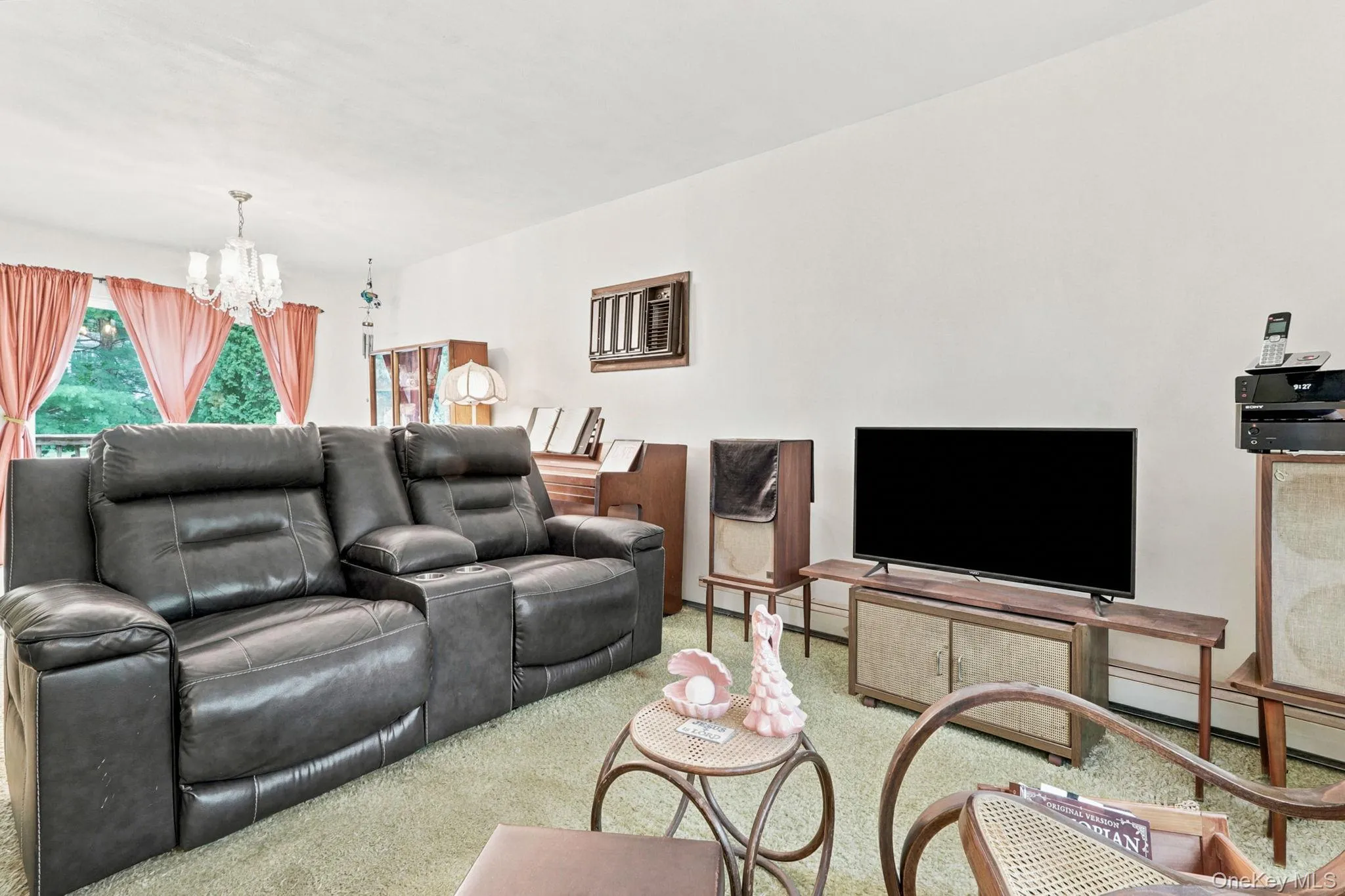 55 Sutton Park Road, Poughkeepsie (town), NY, 3 Bedrooms Bedrooms, 10 Rooms Rooms,2 BathroomsBathrooms,Residential,For Rent,Sutton Park,0,1026653 55 Sutton Park Road, Poughkeepsie (town), NY, 3 Bedrooms Bedrooms, 10 Rooms Rooms,2 BathroomsBathrooms,Residential,For Rent,Sutton Park,0,1026653