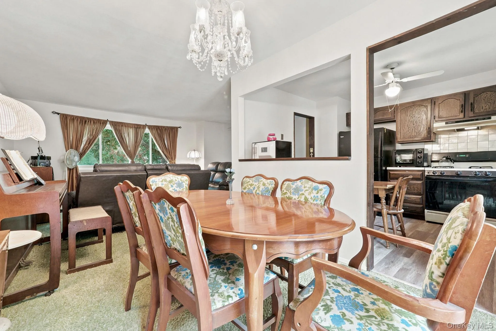 55 Sutton Park Road, Poughkeepsie (town), NY, 3 Bedrooms Bedrooms, 10 Rooms Rooms,2 BathroomsBathrooms,Residential,For Rent,Sutton Park,0,1026653 55 Sutton Park Road, Poughkeepsie (town), NY, 3 Bedrooms Bedrooms, 10 Rooms Rooms,2 BathroomsBathrooms,Residential,For Rent,Sutton Park,0,1026653