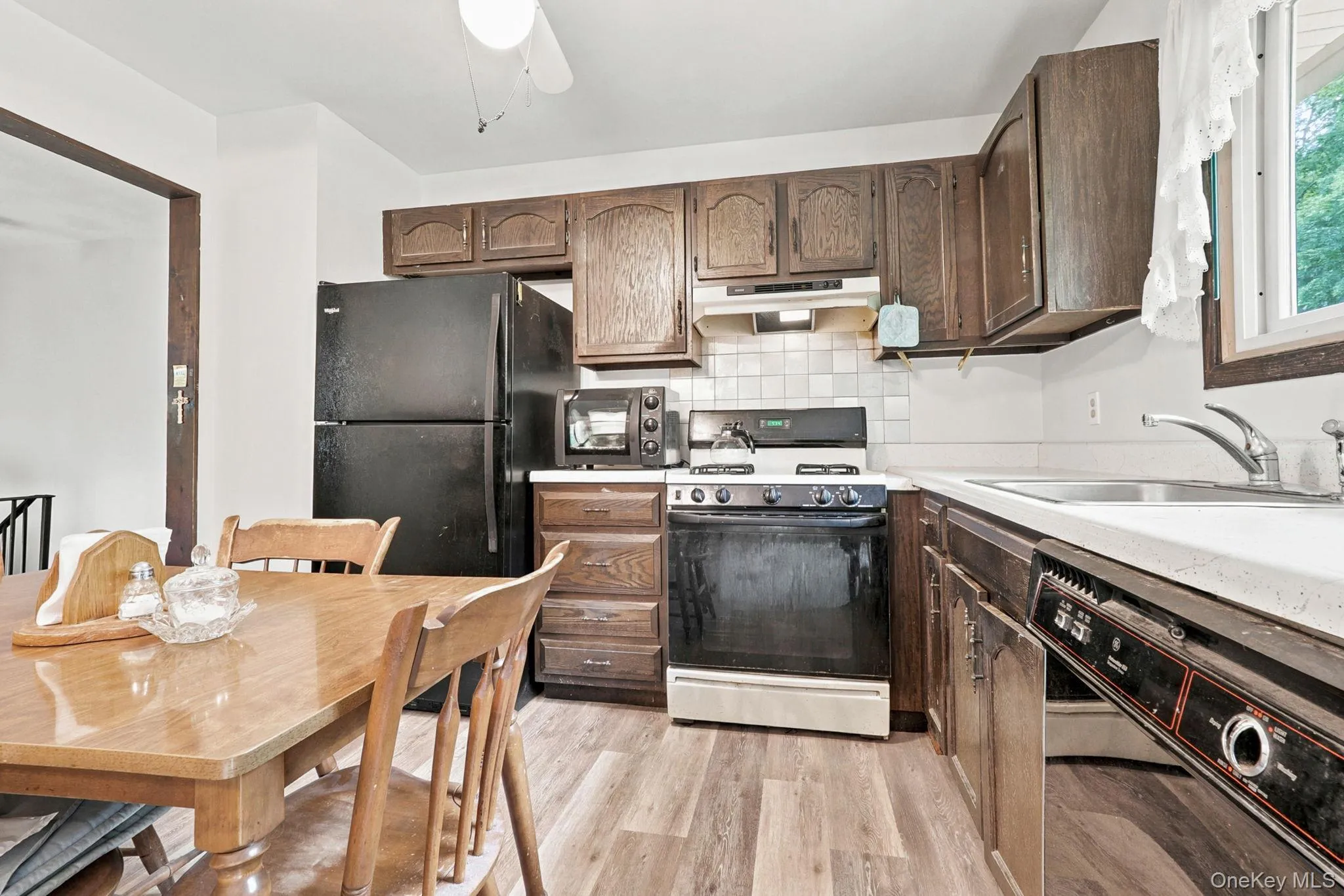 55 Sutton Park Road, Poughkeepsie (town), NY, 3 Bedrooms Bedrooms, 10 Rooms Rooms,2 BathroomsBathrooms,Residential,For Rent,Sutton Park,0,1026653 55 Sutton Park Road, Poughkeepsie (town), NY, 3 Bedrooms Bedrooms, 10 Rooms Rooms,2 BathroomsBathrooms,Residential,For Rent,Sutton Park,0,1026653