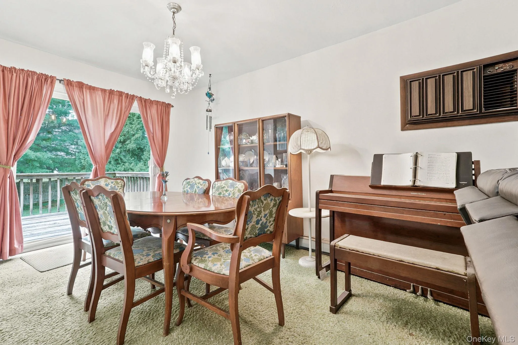 55 Sutton Park Road, Poughkeepsie (town), NY, 3 Bedrooms Bedrooms, 10 Rooms Rooms,2 BathroomsBathrooms,Residential,For Rent,Sutton Park,0,1026653 55 Sutton Park Road, Poughkeepsie (town), NY, 3 Bedrooms Bedrooms, 10 Rooms Rooms,2 BathroomsBathrooms,Residential,For Rent,Sutton Park,0,1026653